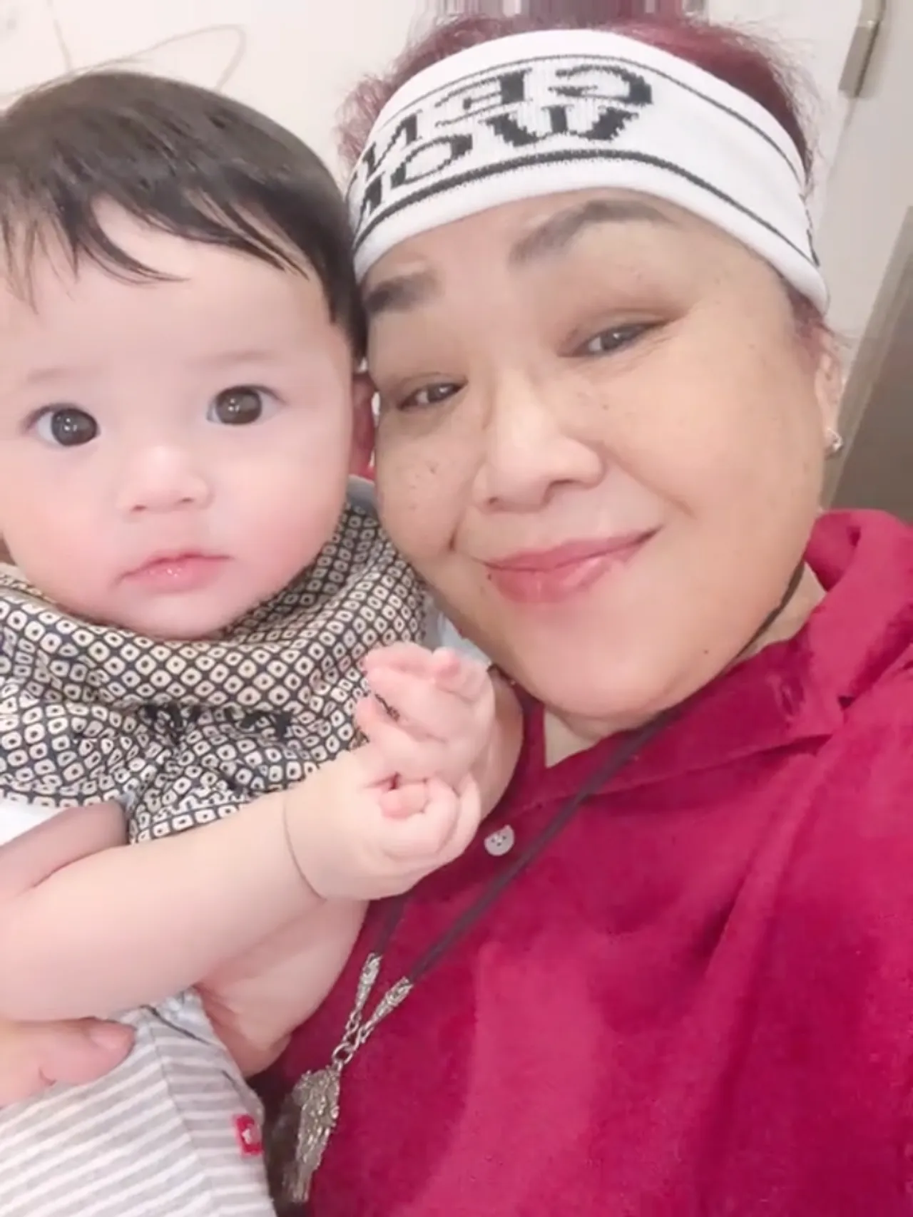 ย่าเปิ้ล ย่าน้องคากิ จัดให้เลขเด็ด 2 ตัว เสี่ยงโชคงวด 1 ก.พ. 2568