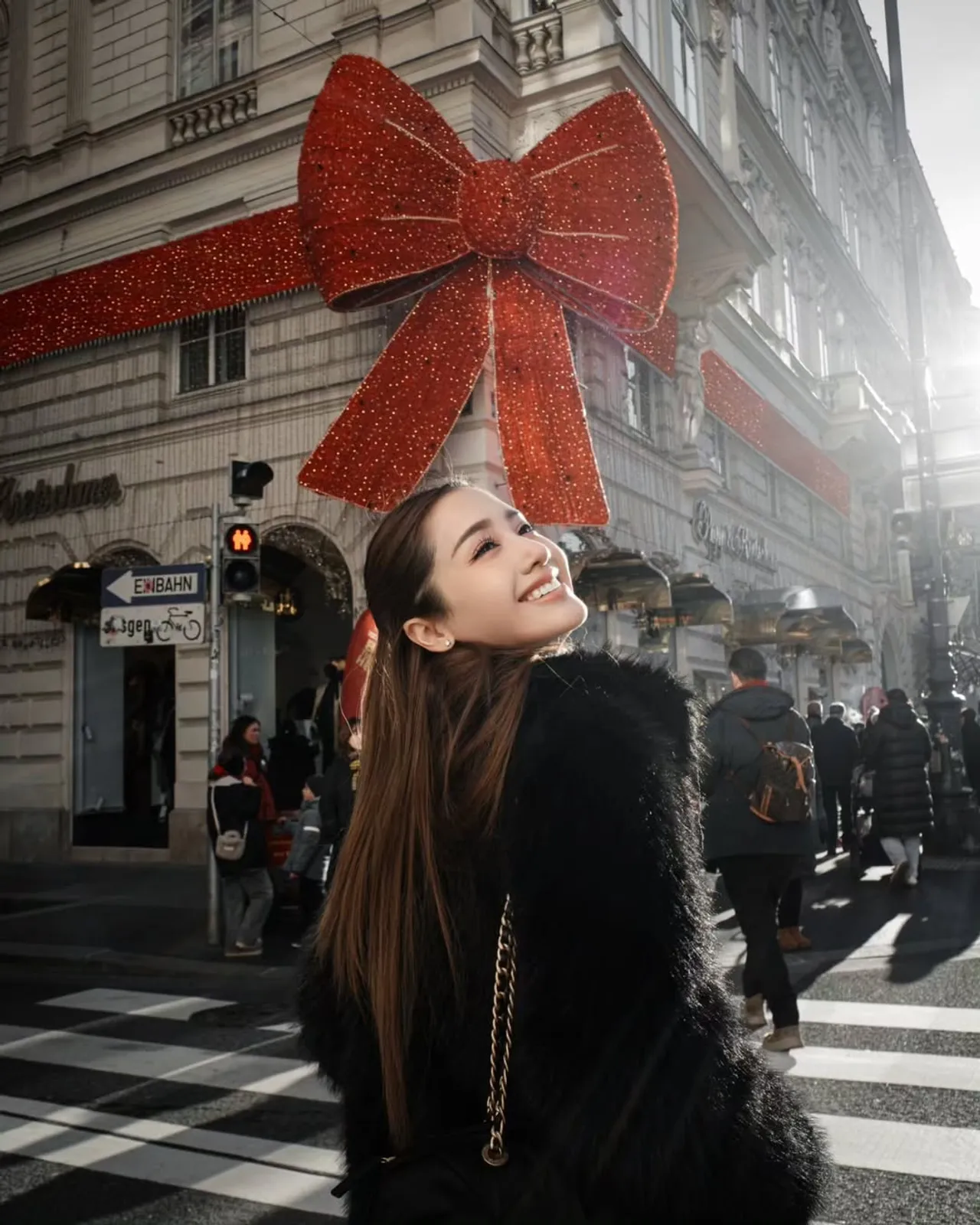 พิม พิมประภา ยอมเป็นคนโง่ ลงคลิปเตือนภัยโดนขโมยกระเป๋า 2 ครั้งที่ต่างประเทศ