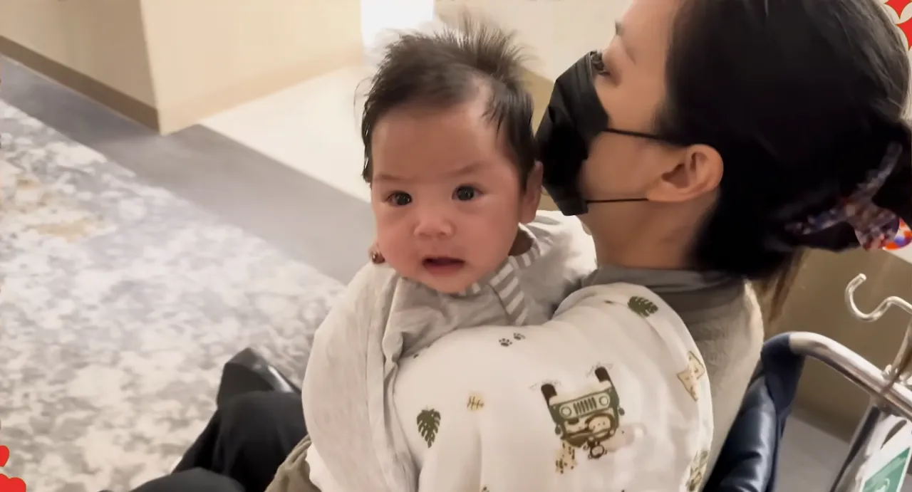 แอริน ใจจะขาด หัวอกคนเป็นแม่ร้องไห้หนักต้องส่งลูก 3 เดือนเข้าผ่าตัดไส้เลื่อน