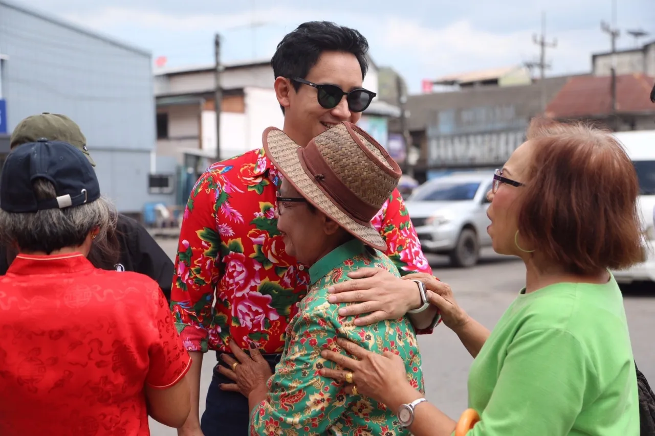 “พิธา” เลื่อนบินกลับอเมริกา ช่วยหาเสียงอบจ.สุราษฎร์ธานี