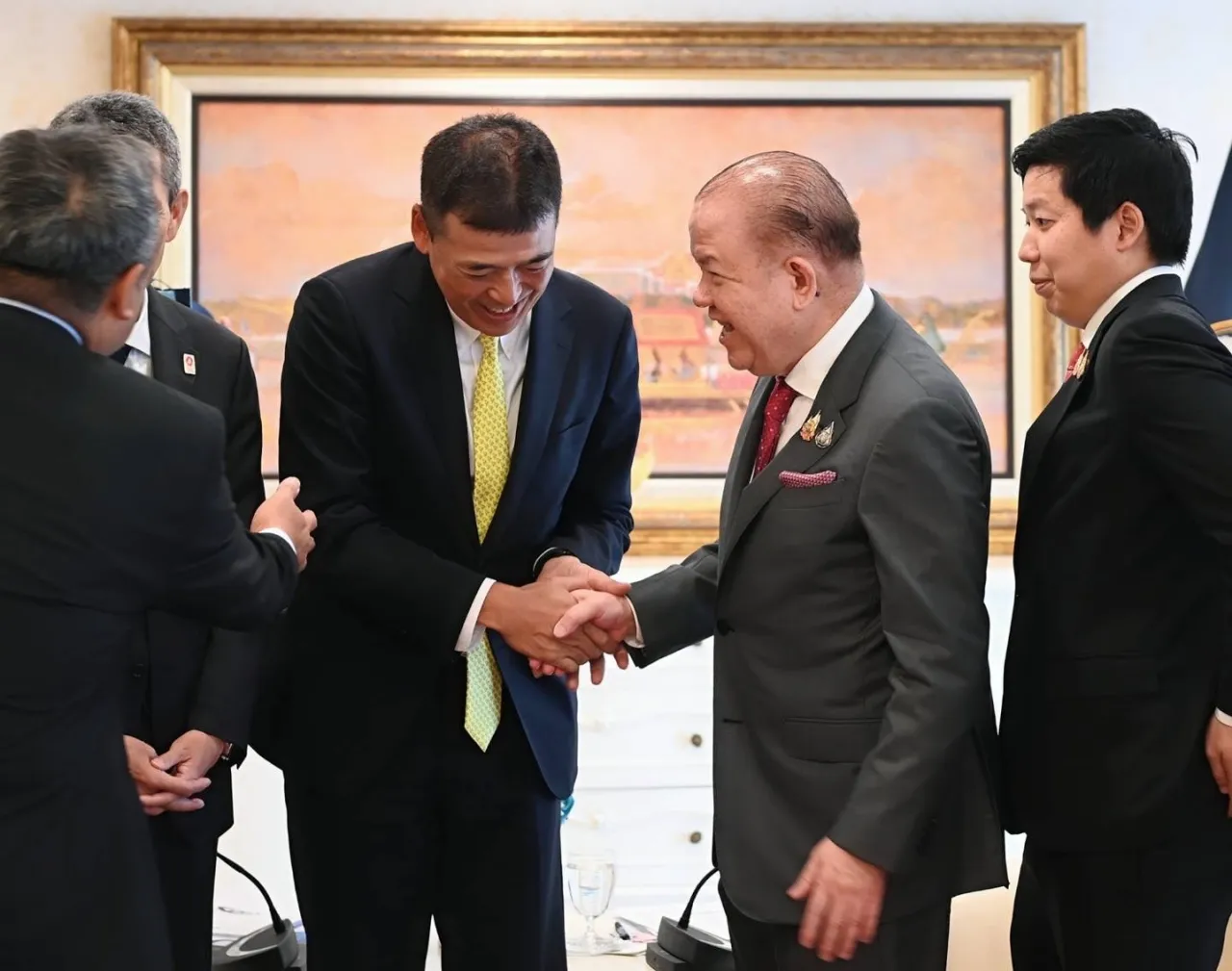 รมว.พาณิชย์ ถก JETRO-หอการค้าญี่ปุ่น ให้ไทยเป็นอุตสาหกรรมแห่งอนาคต