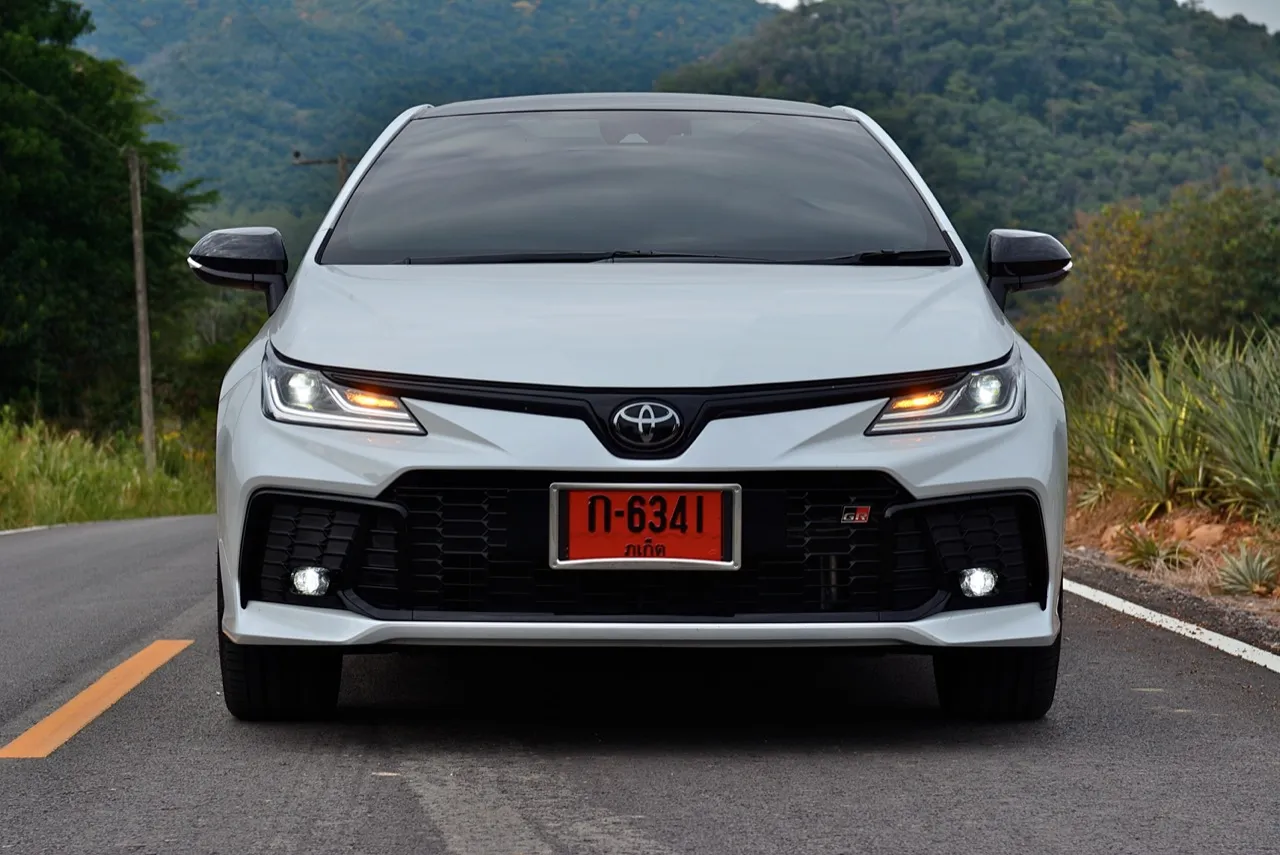 ขับดีเกินราคา! ทดสอบ TOYOTA COROLLA ALTIS HEV GR SPORT รุ่นปรับโฉม 