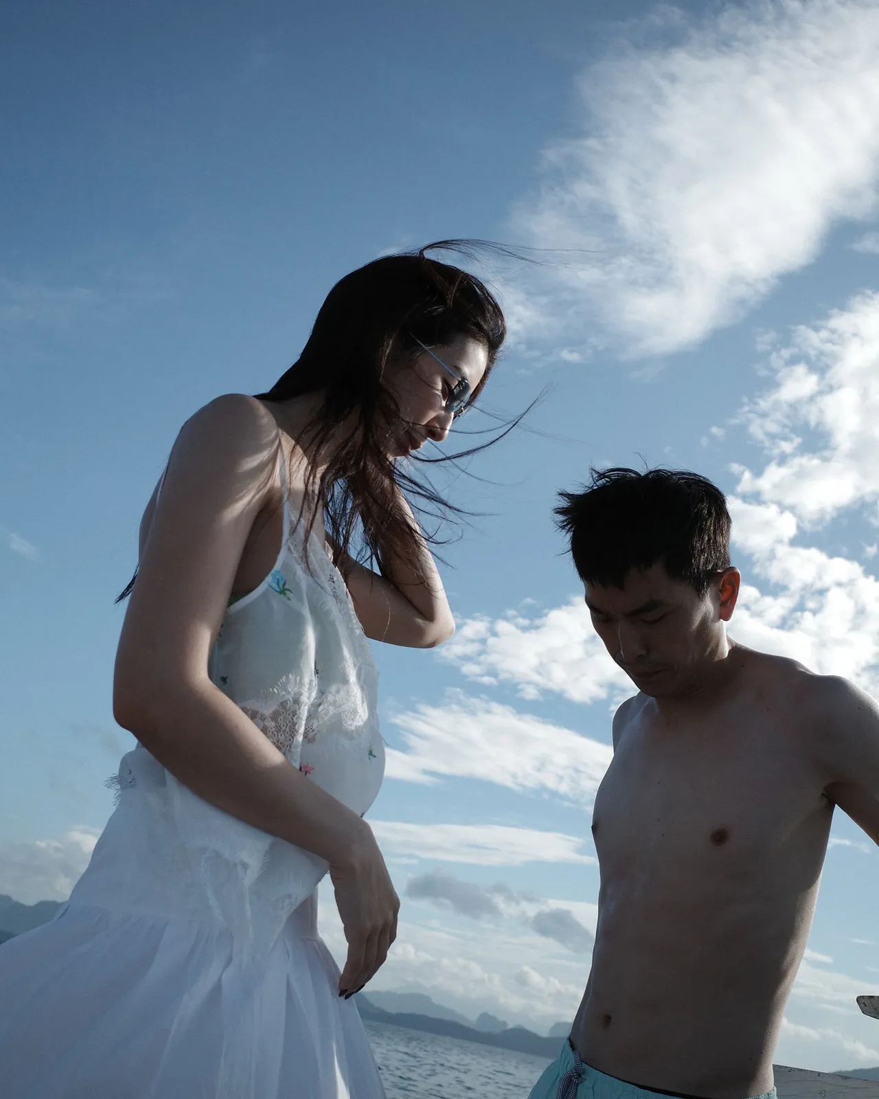 มิ้นต์-ภูผา ควงคู่สวีตที่ทะเล หวานฉ่ำจนเพื่อนสงสัยแอบไปขอกันหรือเปล่า