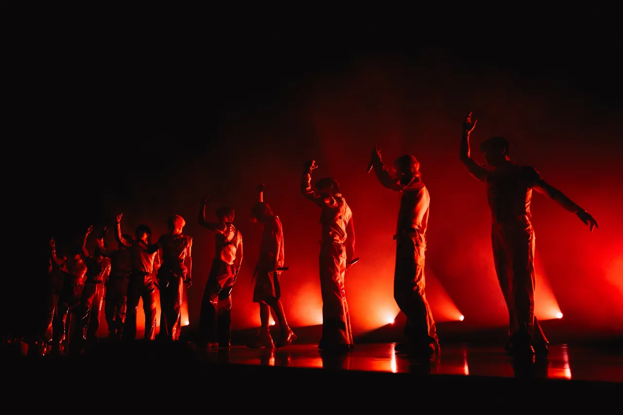 11 หนุ่มนิฮงบอย ‘JO1’ เสิร์ฟโชว์สุดมันส์ ร้องสนั่น เต้นกระจาย แฟนๆ สุดฟิน