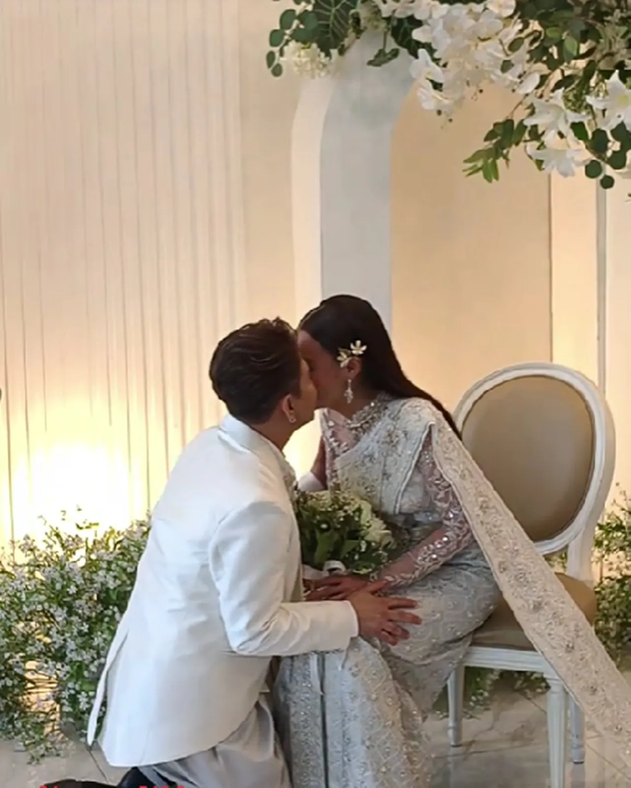 เปิดภาพงานแต่ง แจ๊ค ธนพล ควง เอม รมิดา เข้าวิวาห์ เจ้าสาวสวยออร่ามาก