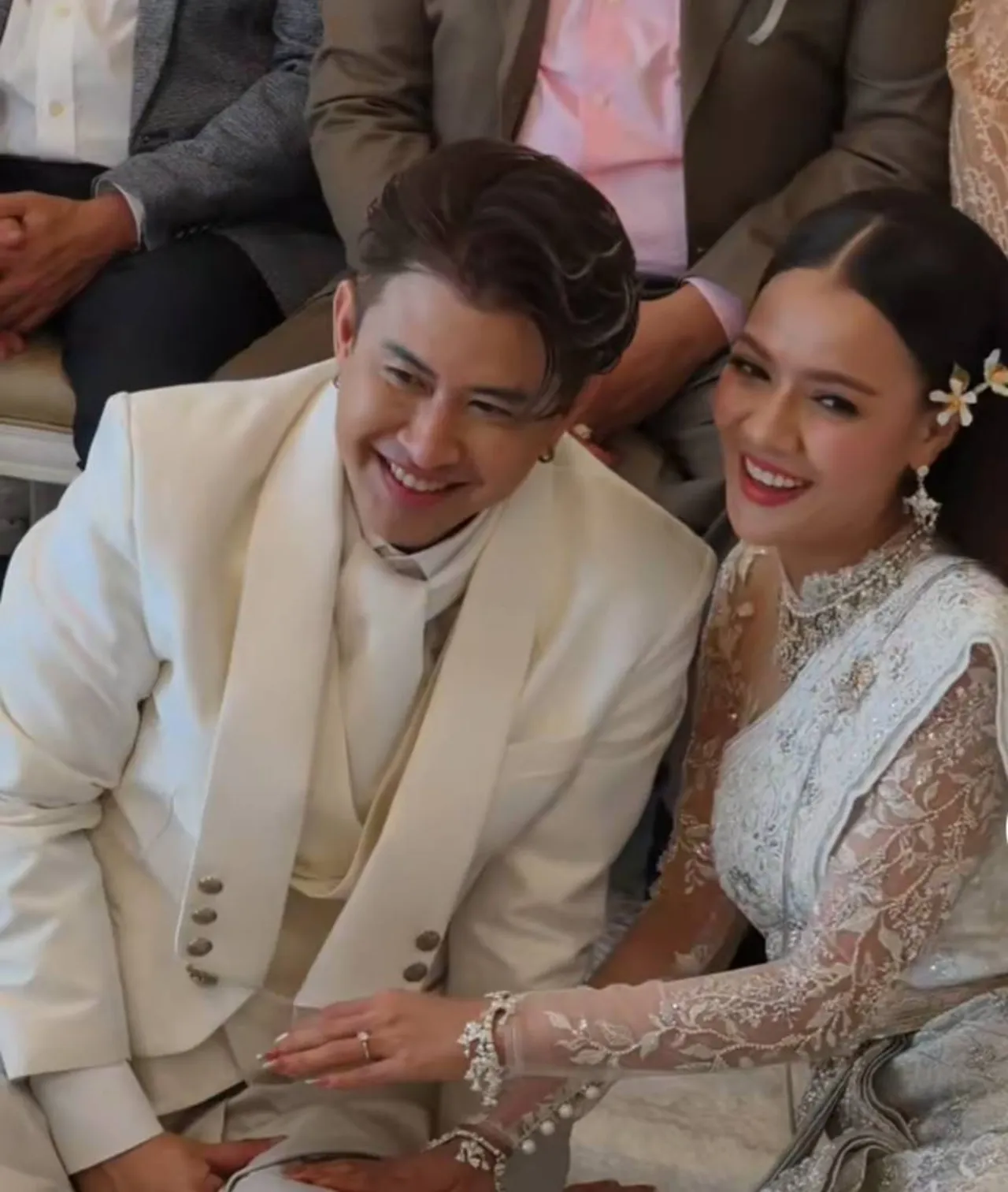 เปิดภาพงานแต่ง แจ๊ค ธนพล ควง เอม รมิดา เข้าวิวาห์ เจ้าสาวสวยออร่ามาก