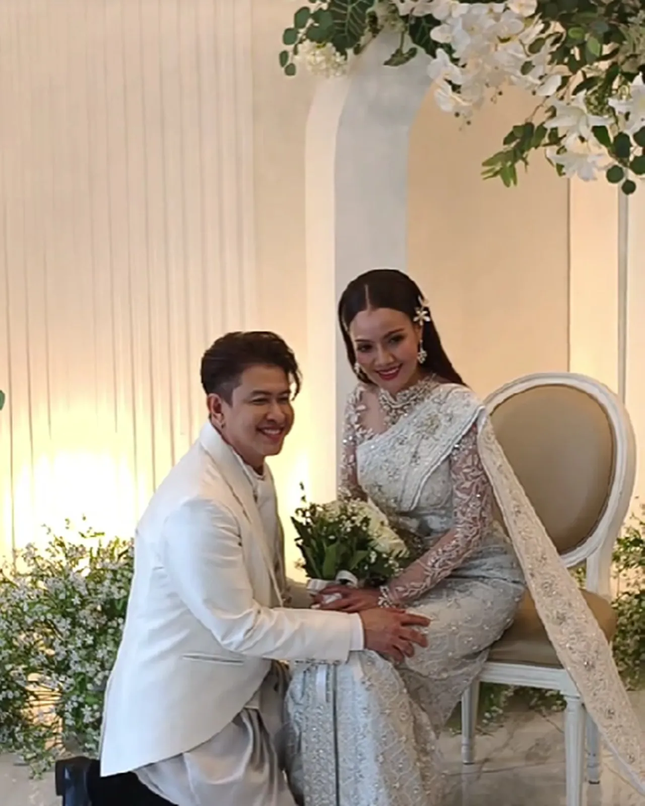 เปิดภาพงานแต่ง แจ๊ค ธนพล ควง เอม รมิดา เข้าวิวาห์ เจ้าสาวสวยออร่ามาก