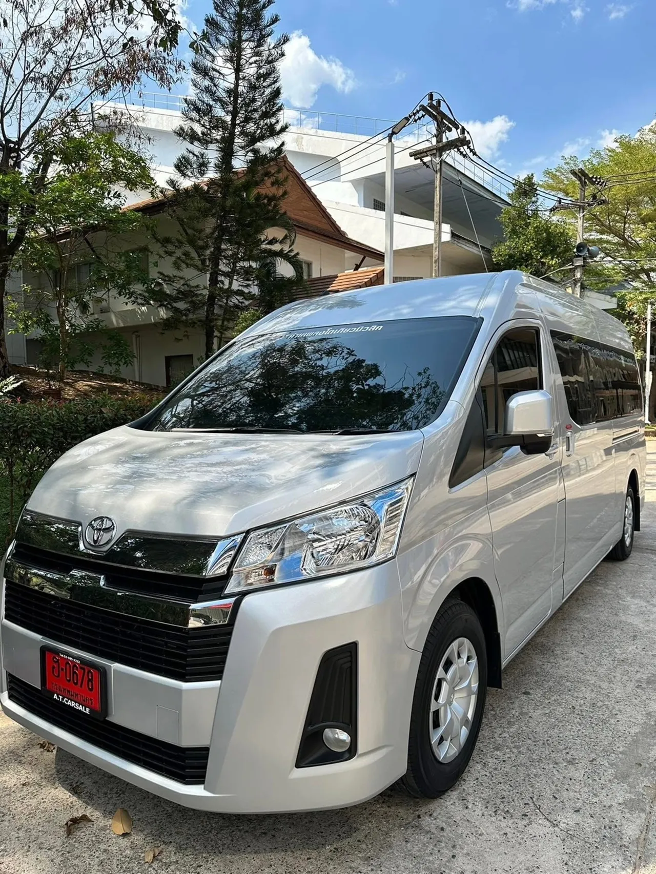 ผู้ใหญ่บ้านฟินแลนด์ ทำเซอร์ไพรส์ถอยรถตู้ป้ายแดงให้คนในค่าย แฟนคลับแห่ส่องเลขเด็ด