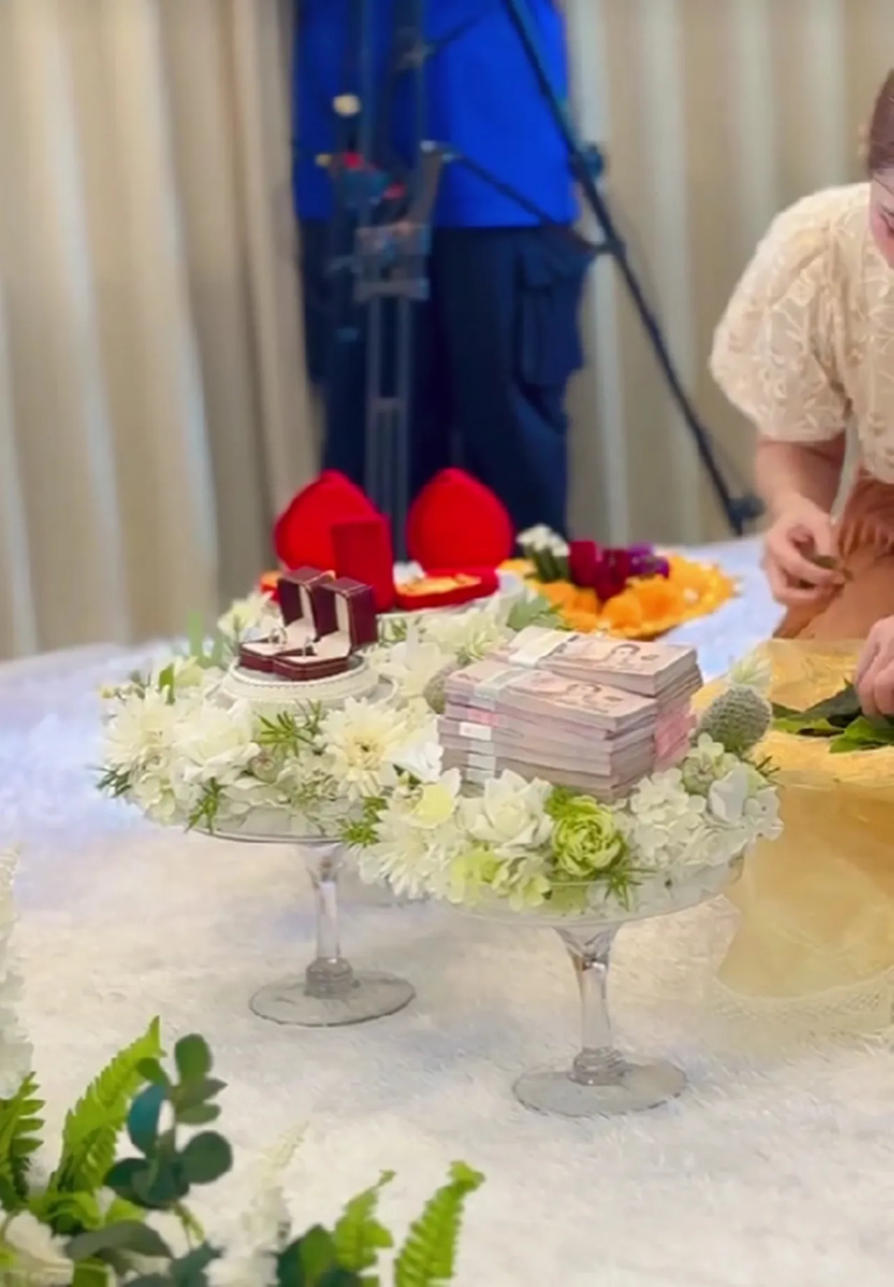 ส่องสินสอด แจ๊ค ธนพล สู่ขอ เอม รมิดา มาเป็นคู่ชีวิต สมฐานะนักร้องดัง