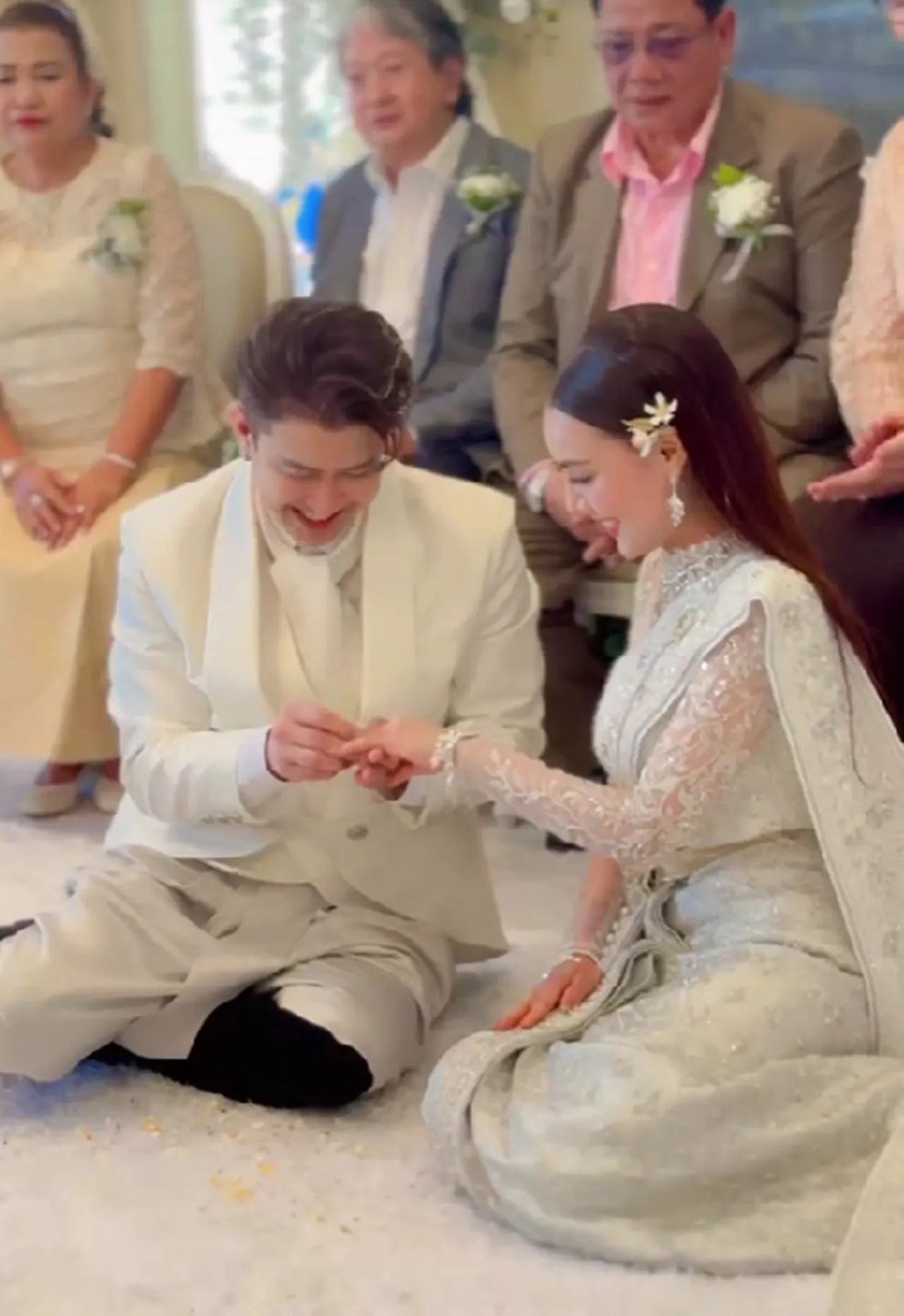 ส่องสินสอด แจ๊ค ธนพล สู่ขอ เอม รมิดา มาเป็นคู่ชีวิต สมฐานะนักร้องดัง