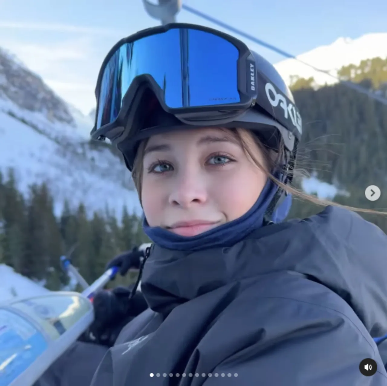 ส่องภาพ น้องไลลา ลูกสาวคนโตของพอลล่า เป็นสาวแล้ว แววตาสวยดูมีเสน่ห์เหมือนแม่