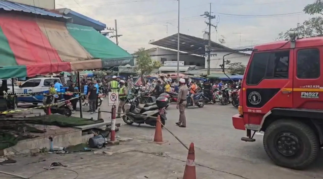 ไฟไหม้ตลาดโรงเกลือ พ่อค้าแม่ค้าเข่าทรุด คาดความเสียหายนับ 100 ล้าน