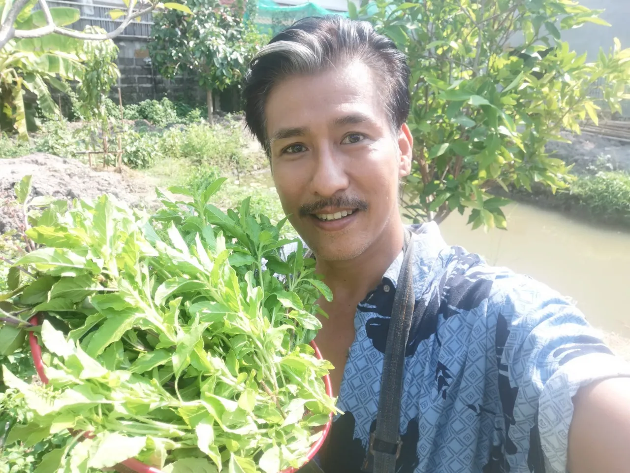 เปิดภาพล่าสุด เอ็กซ์ ไฮแจ็ค ผันตัวขายอาหารตามสั่งริมทาง ใช้ชีวิตแบบเรียบง่าย