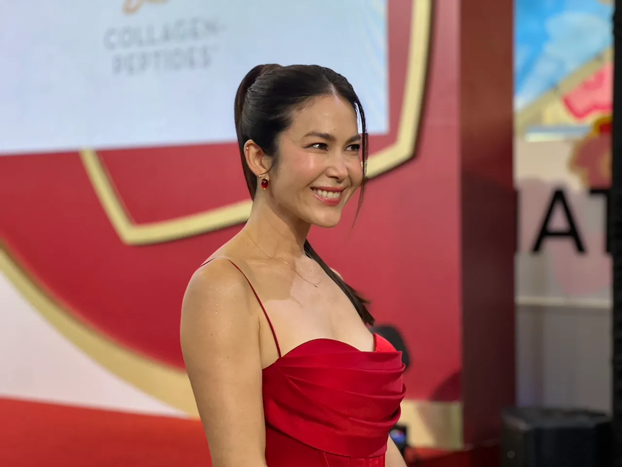 โลกนี้สีชมพู พอลล่า กลับมาคบ เต้ บรม ทายาทเซ็นทรัล สุดแฮปปี้จะทำทุกวันให้ดีที่สุด