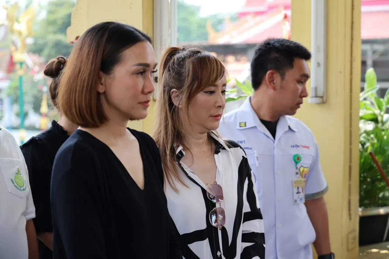 ต่าย สายธาร ส่ง แม่สีดา ครั้งสุดท้าย จัดงานวัดเดียวกับ อ๊อฟ อภิชาติ แม่ลูกคงได้เจอกัน