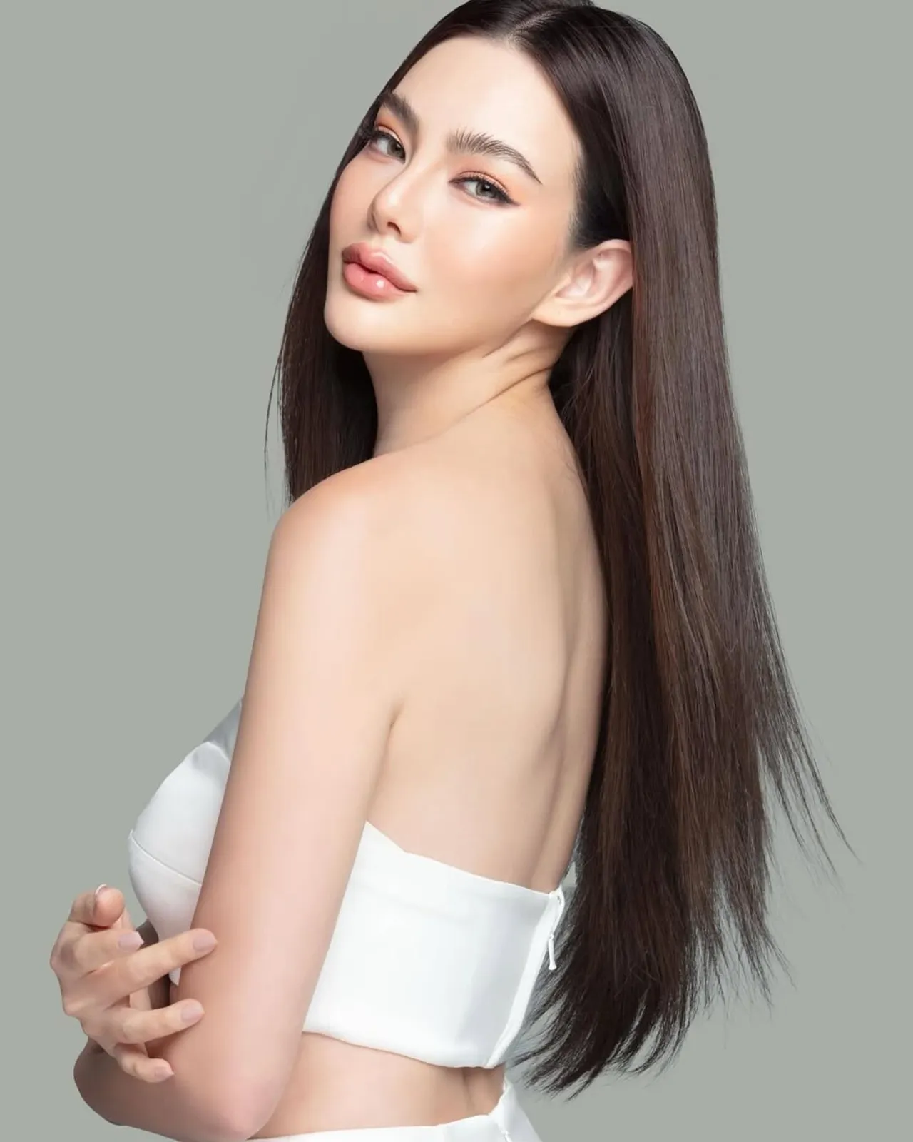 ดิว อริสรา ปิดคอมเมนต์ไอจี หลังทัวร์ลงหนักปมยืมของ เมย์ วาสนา 62 ล้าน