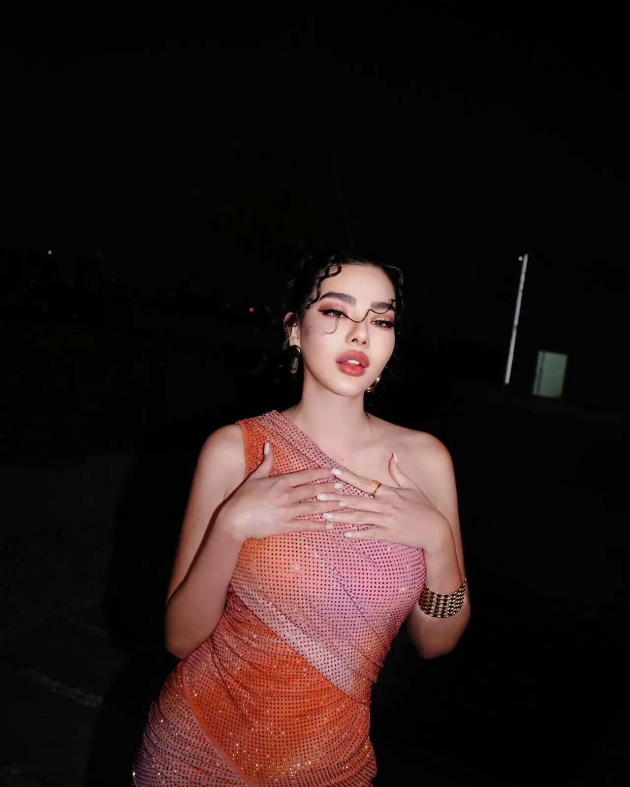 ดิว อริสรา ปิดคอมเมนต์ไอจี หลังทัวร์ลงหนักปมยืมของ เมย์ วาสนา 62 ล้าน