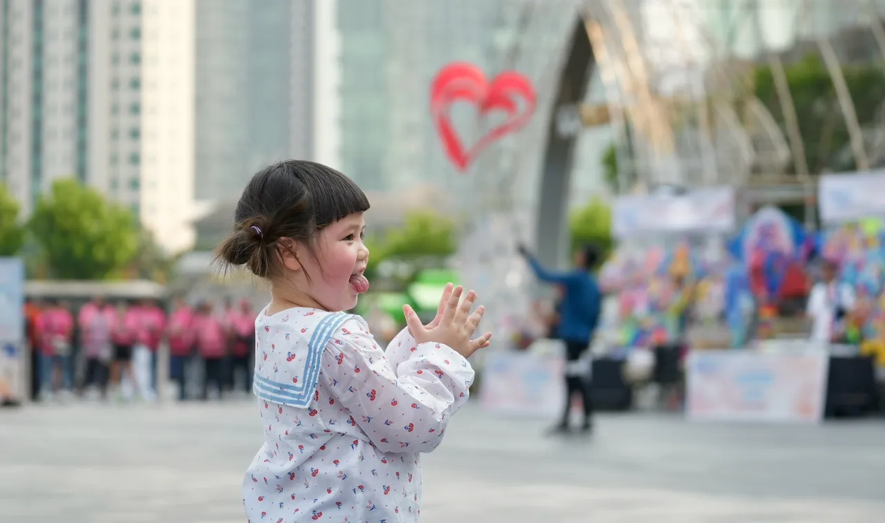 เจ๊เกล แอบิเกล ร่วมสนุก เปิดประสบการณ์เล่นว่าวริมแม่น้ำเจ้าพระยา