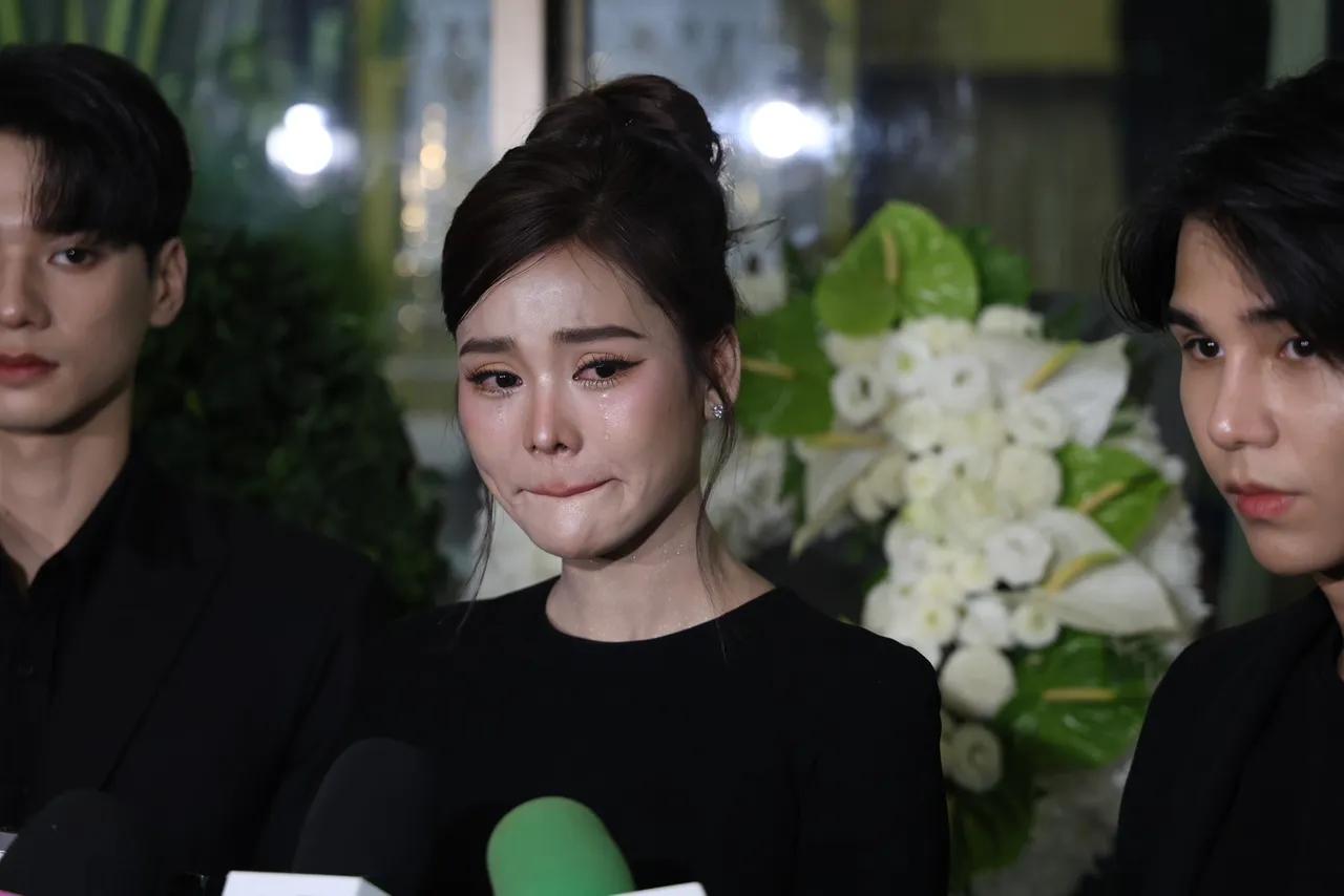 อิงฟ้า วราหะ ร้องไห้ เล่าถึงความผูกพันกับแม่สีดา เผยเหตุผลที่ให้สร้อยทองติดตัว