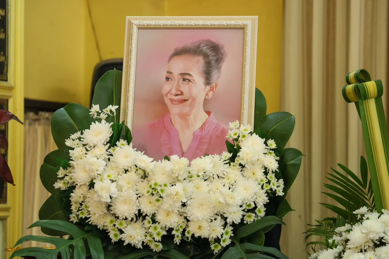 อิงฟ้า วราหะ ร้องไห้ เล่าถึงความผูกพันกับแม่สีดา เผยเหตุผลที่ให้สร้อยทองติดตัว