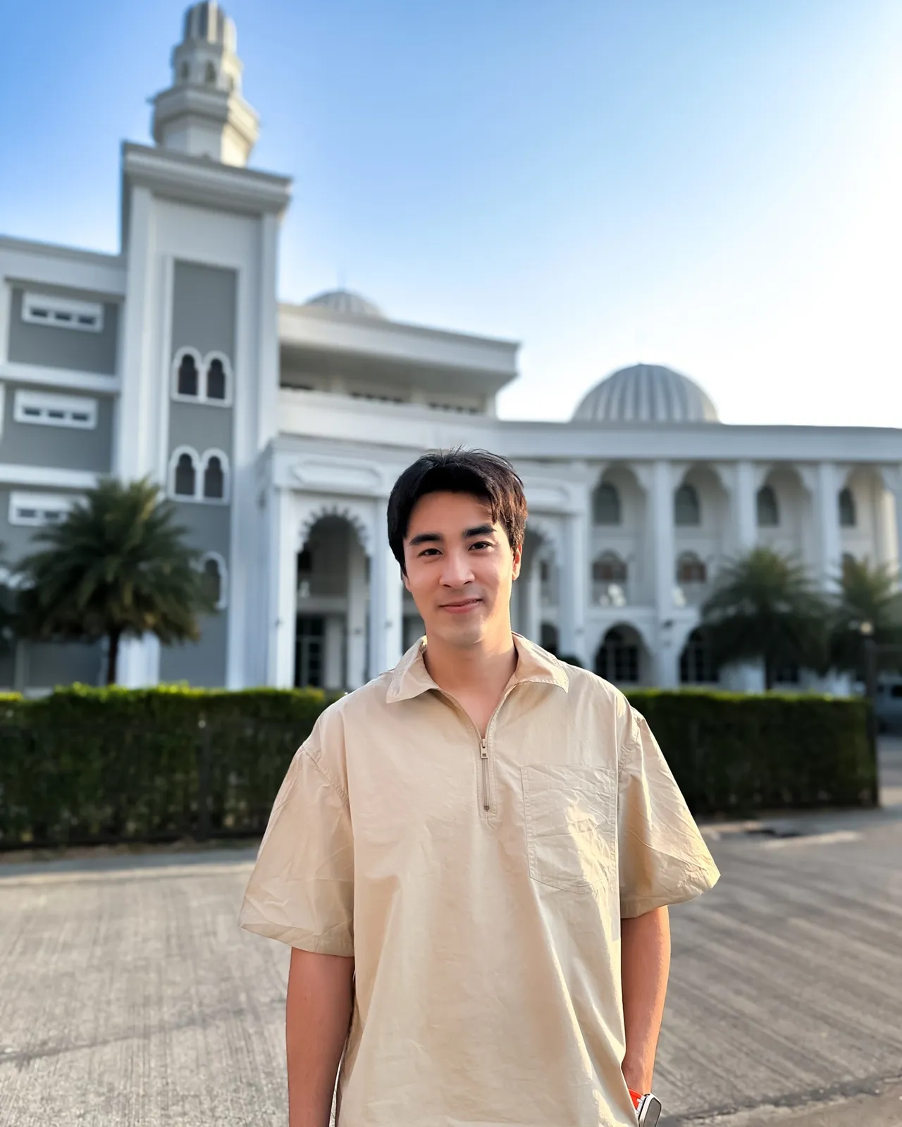 ส่องชีวิต ฟีฟ่า เปรมอนันต์ พระเอกช่อง 7 หลังแต่งงาน ช่วยภรรยาออกบูธขายบะหมี่