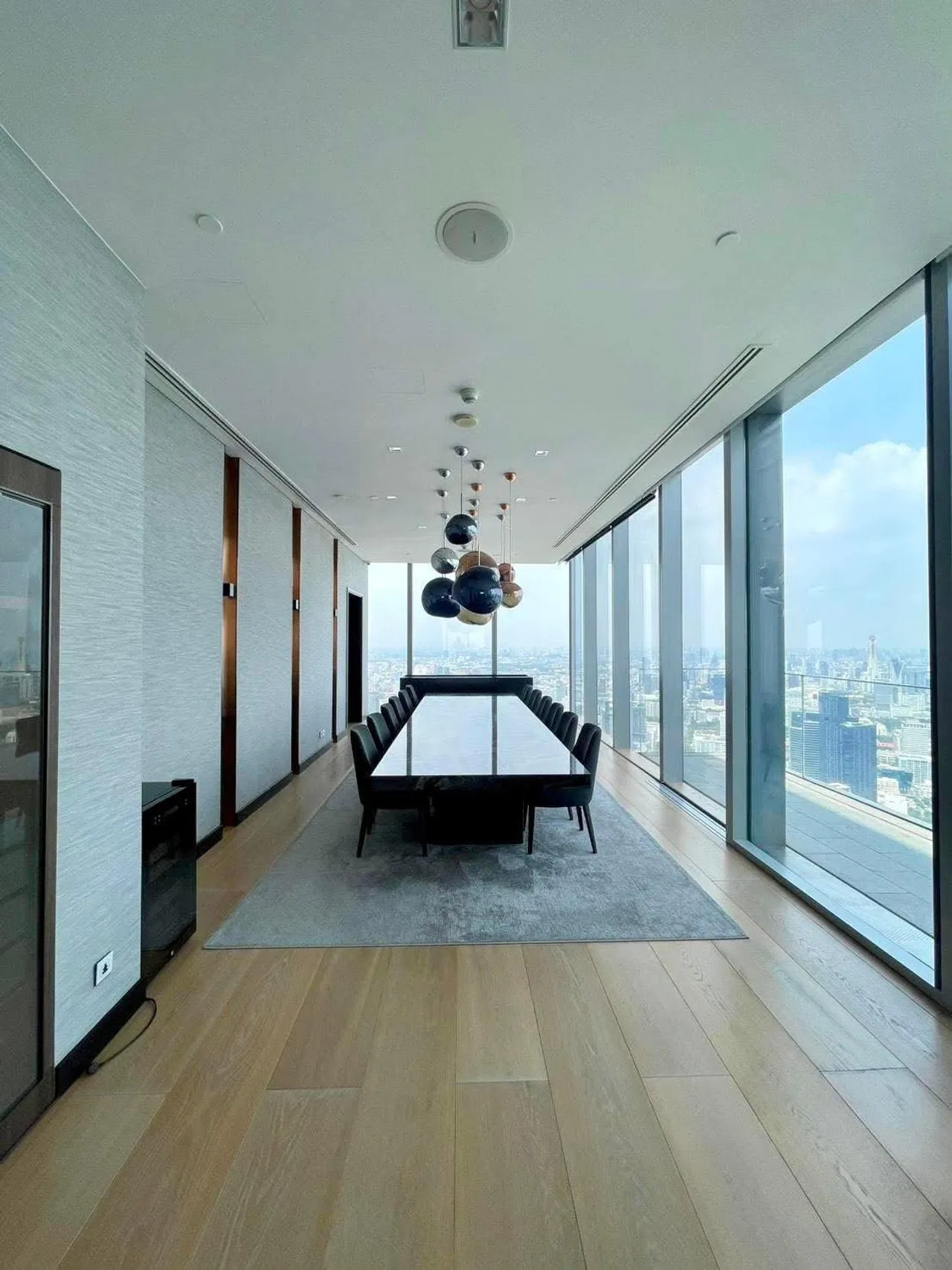 ฮือฮา! เพนต์เฮาส์ในตำนาน ดิว อริสรา ถูกประกาศปล่อยเช่าเดือนละ 2 ล้านบาท