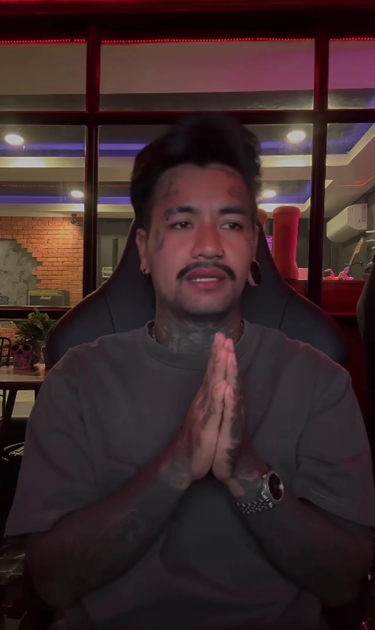 สรุปดราม่า เจ๋ง บิ๊กแอส ฟาดปมนักร้องเสพยา ปอน นิพนธ์ โพสต์สวนกลับก่อนไลฟ์ขอโทษ