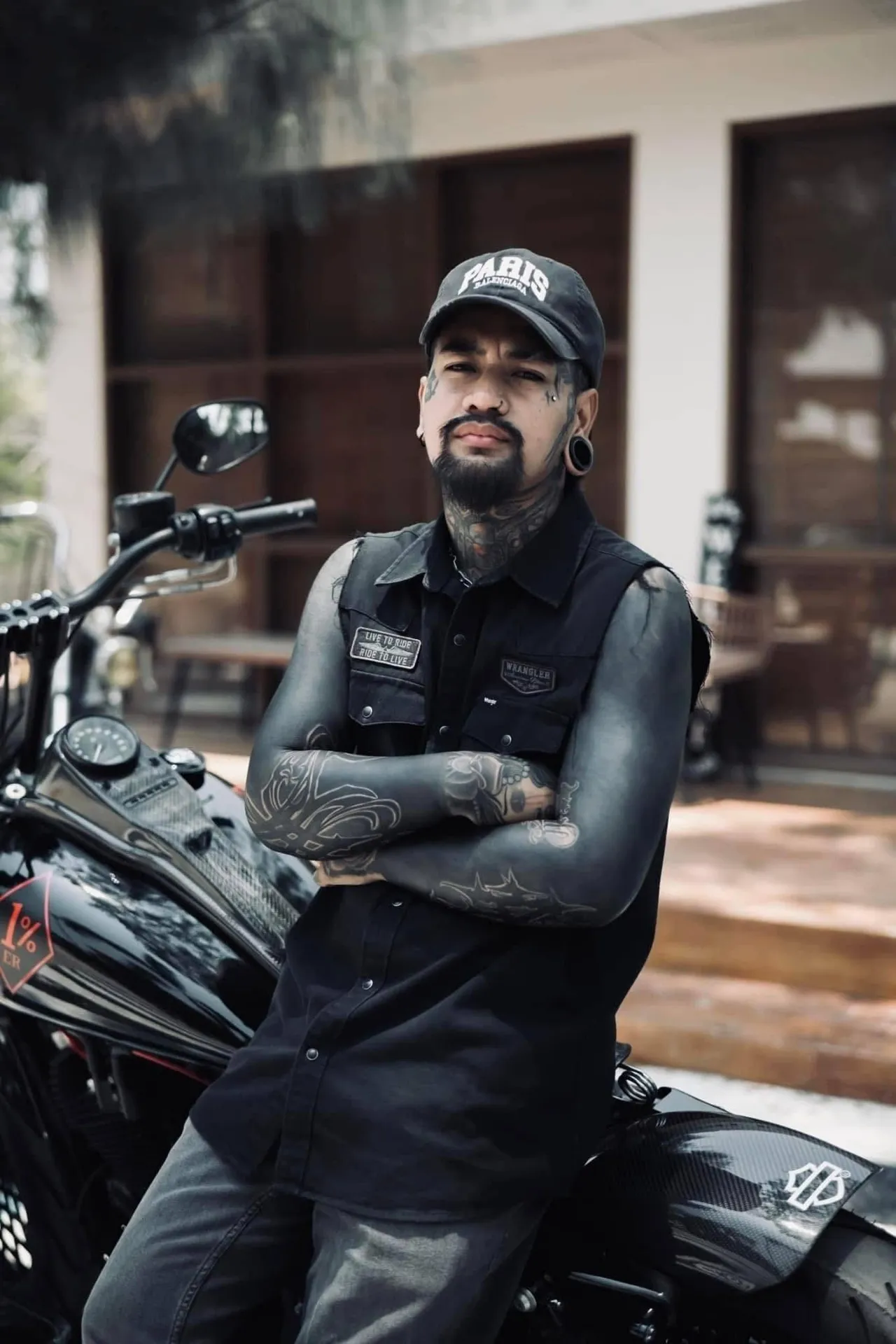 สรุปดราม่า เจ๋ง บิ๊กแอส ฟาดปมนักร้องเสพยา ปอน นิพนธ์ โพสต์สวนกลับก่อนไลฟ์ขอโทษ