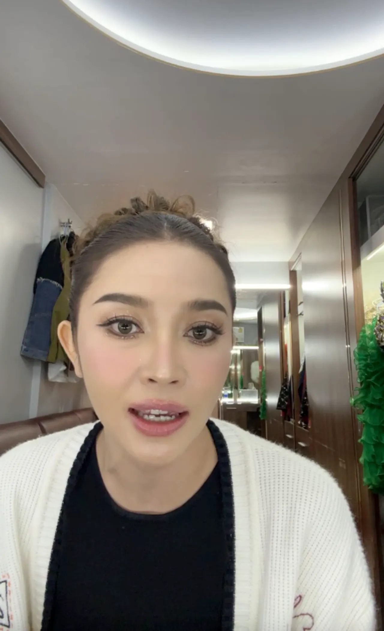 บอย-แอน เดือดจัด ฟาดเจ้าของเพจ เหตุส่งข้อความให้กำลังใจ แพรวพราว แสงทอง