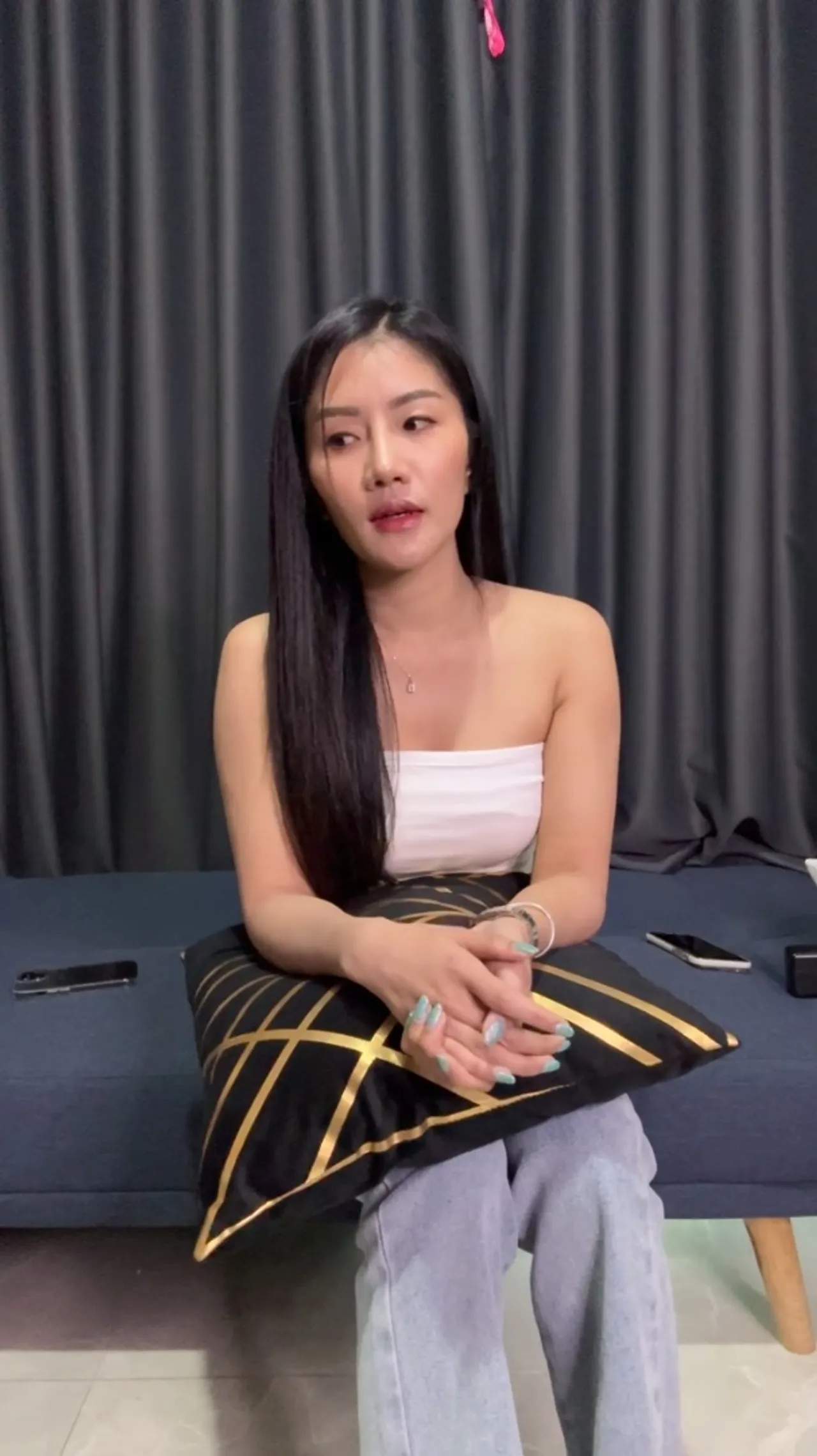 แพรวพราว แสงทอง ไลฟ์เคลียร์ดราม่า ท้า ผู้ใหญ่บ้านฟินแลนด์ จุดธูปสาบานเรื่องที่ดิน