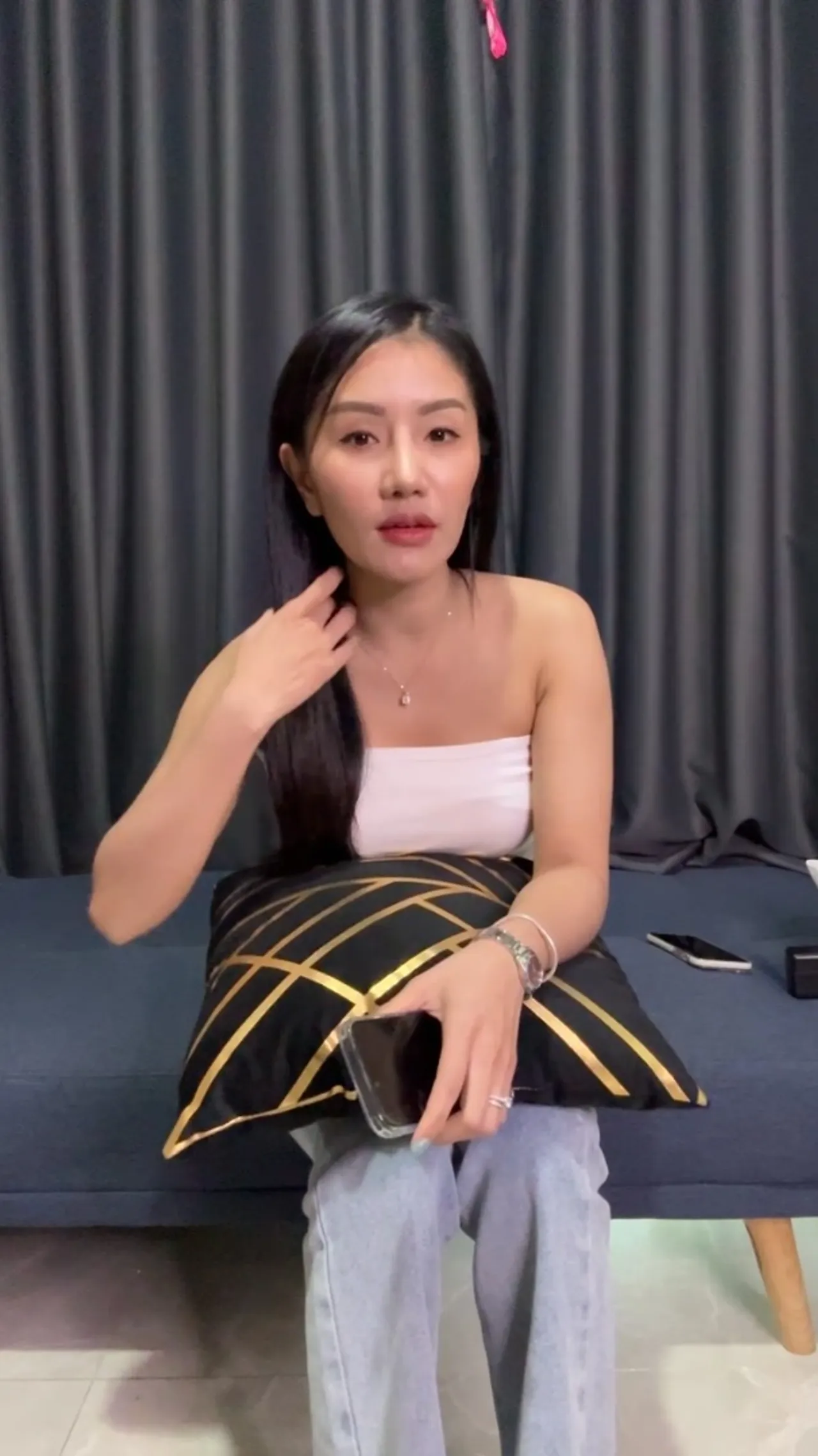 แพรวพราว แสงทอง ไลฟ์เคลียร์ดราม่า ท้า ผู้ใหญ่บ้านฟินแลนด์ จุดธูปสาบานเรื่องที่ดิน