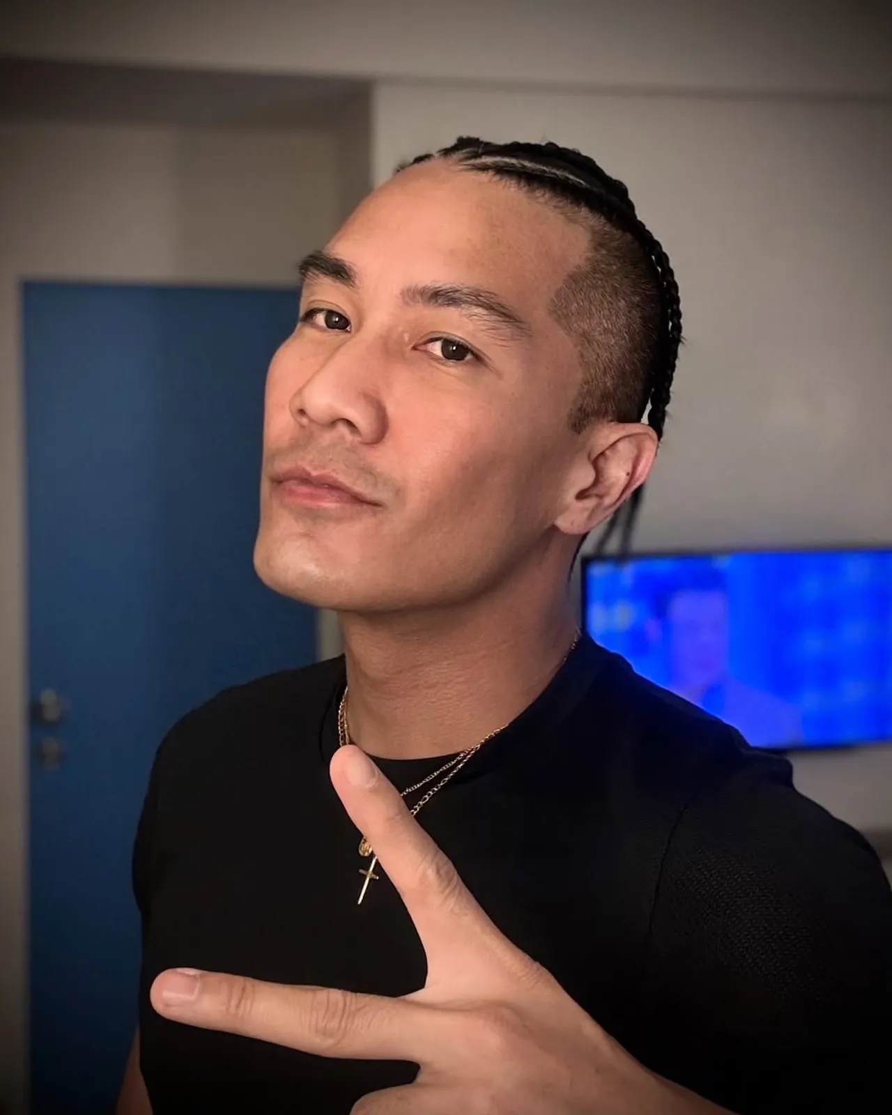 ชาวเน็ตชื่นชม แบงค์ วงแคลช หลังรู้ความจริงถูกคนป่วยอาการทางจิตคุกคาม 4 เดือน 