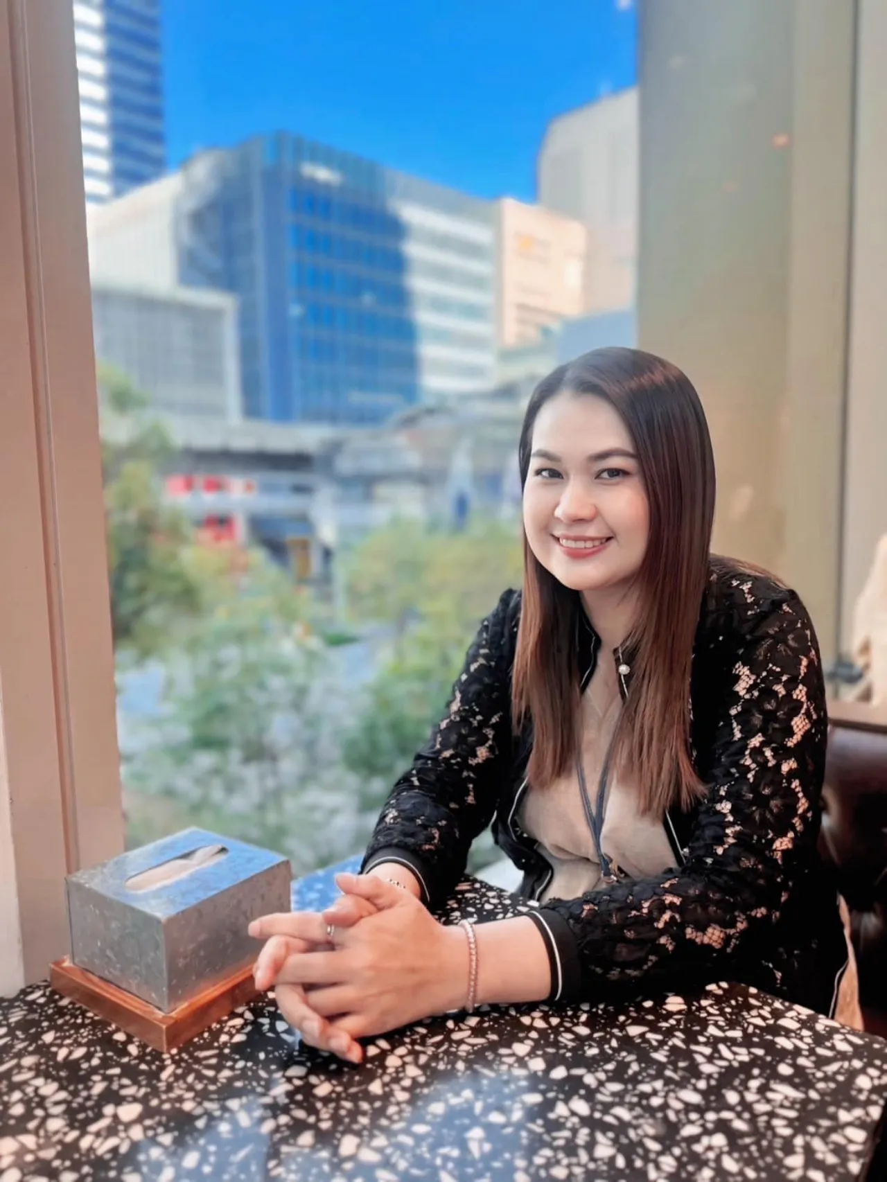 โพสต์เดียวมีสะดุ้ง จูน เพ็ญชุลี ขอฝากหนึ่งคำถาม "4 ล้าน จะจ่ายกี่โมงคะ" คนคอมเมนต์สนั่น