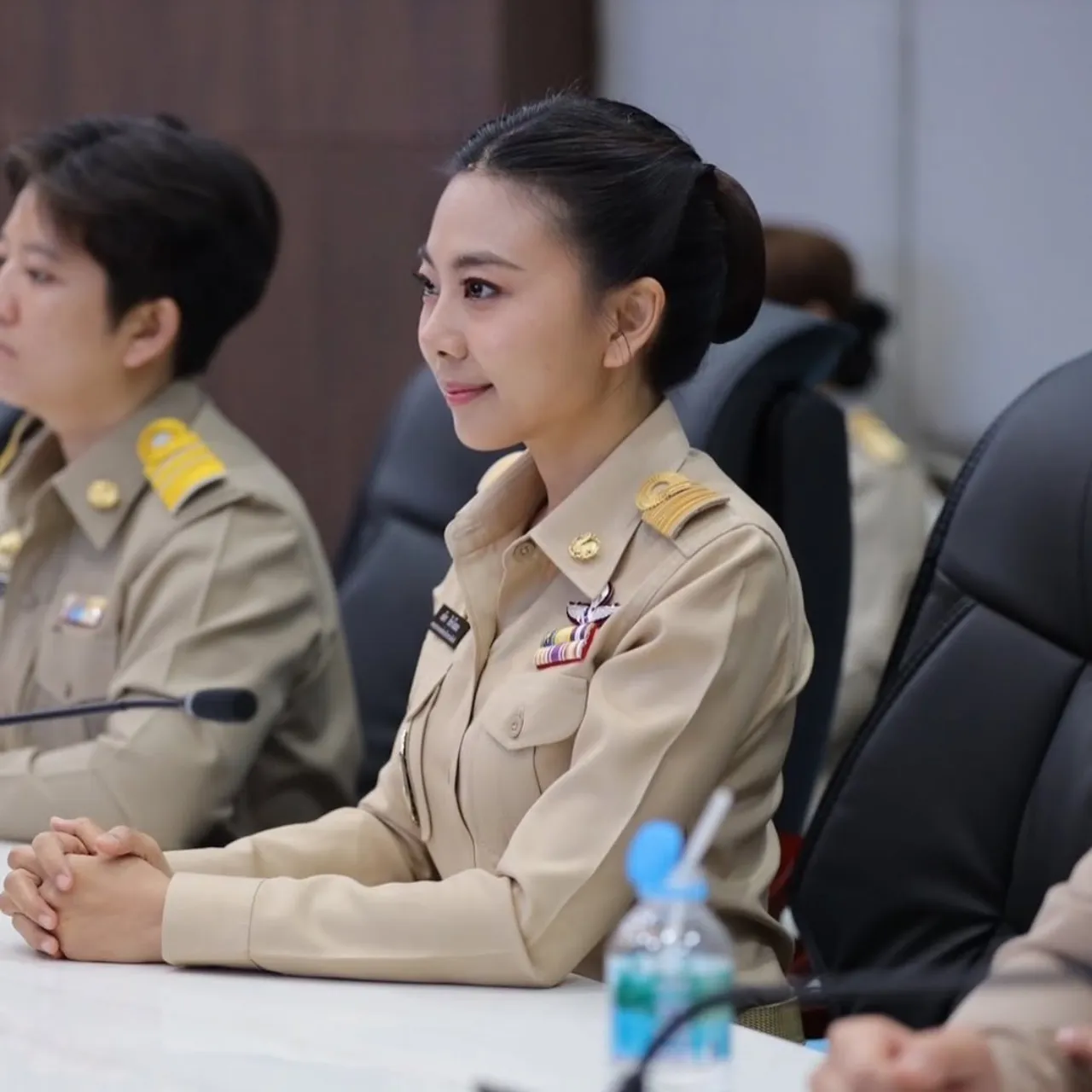 เนย ซินญอริต้า อดีตนักร้องดัง หันหลังให้วงการ รับตำแหน่งเลขานายก อบจ.ชลบุรี