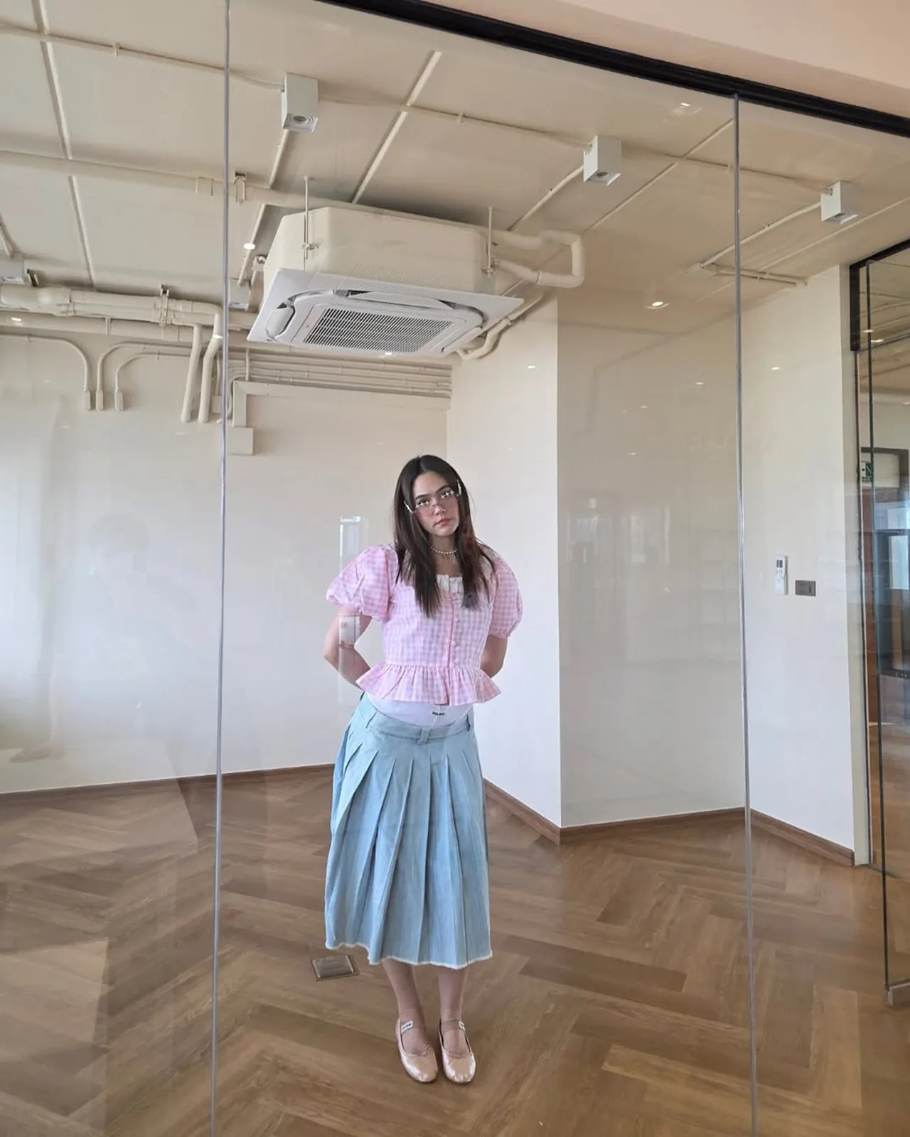 ชมพู่ อารยา พาทัวร์ออฟฟิศใหม่ รับบทแม่ค้าเต็มตัว เปิดธุรกิจขายเสื้อผ้า