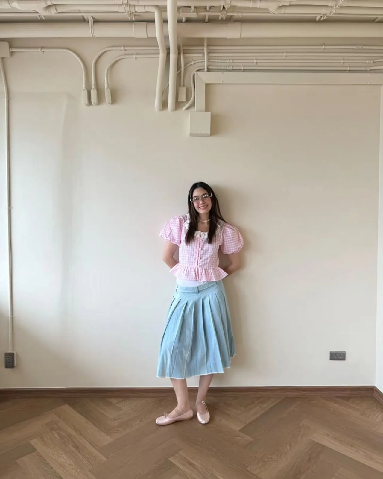 ชมพู่ อารยา พาทัวร์ออฟฟิศใหม่ รับบทแม่ค้าเต็มตัว เปิดธุรกิจขายเสื้อผ้า