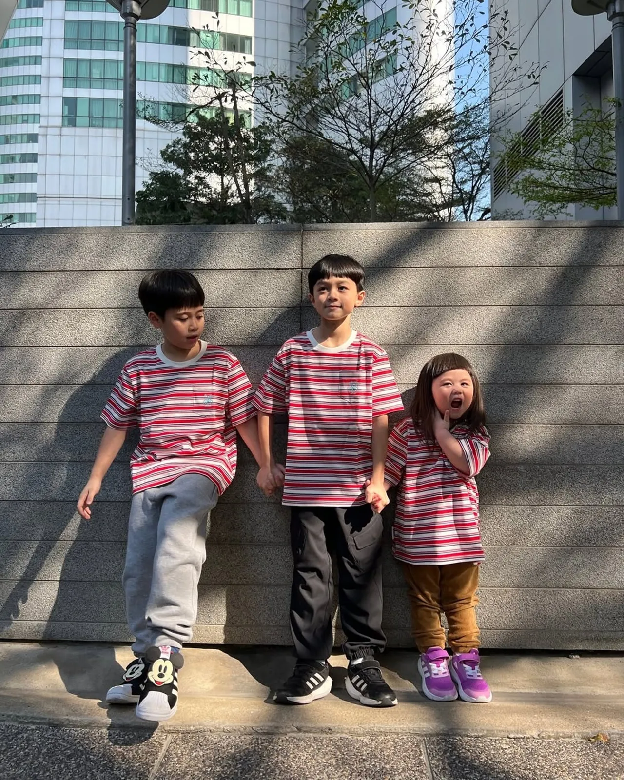 ชมพู่ อารยา พาทัวร์ออฟฟิศใหม่ รับบทแม่ค้าเต็มตัว เปิดธุรกิจขายเสื้อผ้า