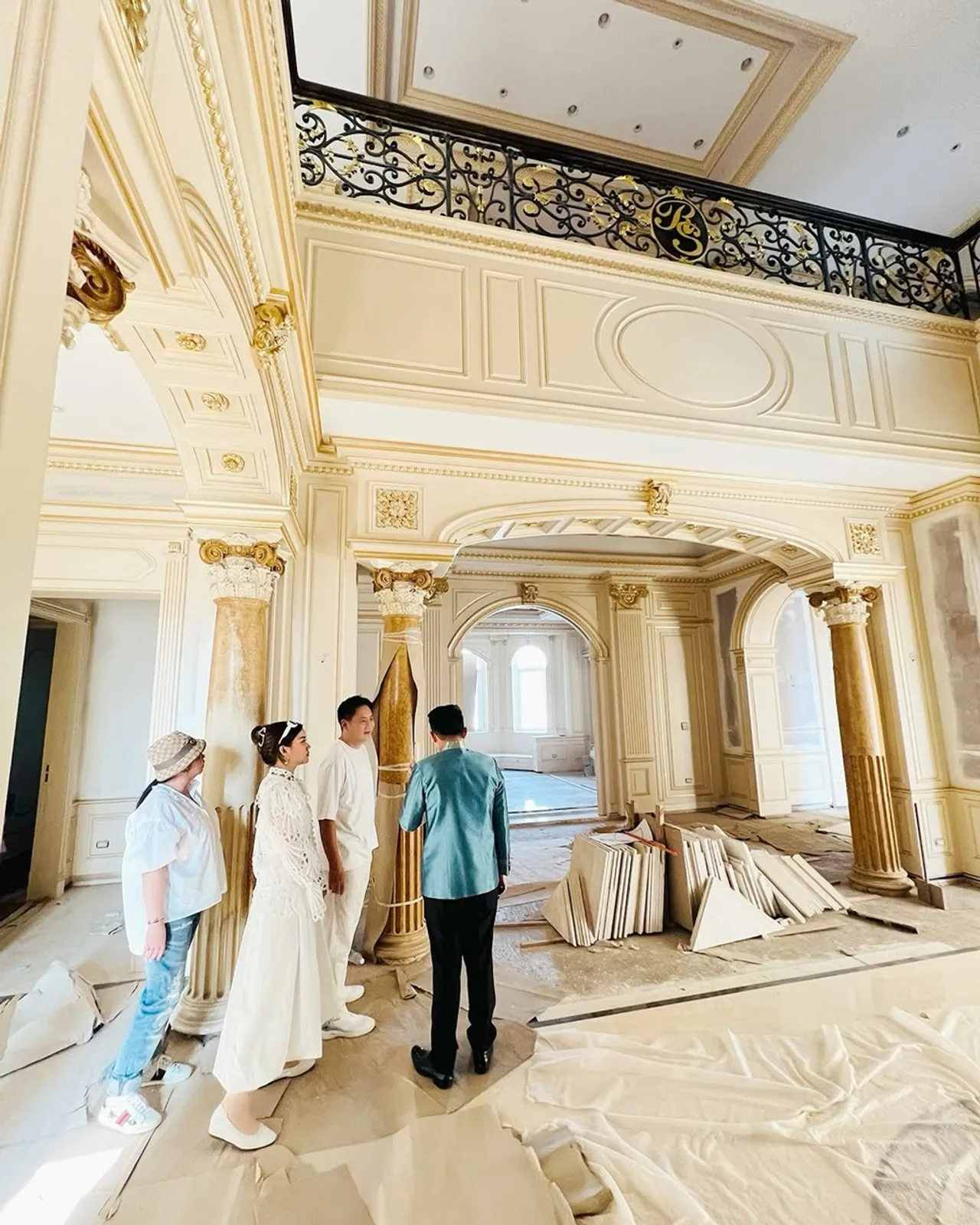 หมิง ชาลิสา อัปเดตภาพเรือนหอสุดหรูระดับคฤหาสน์ คนแห่ทักไม่ใช่บ้านแต่เป็นวัง