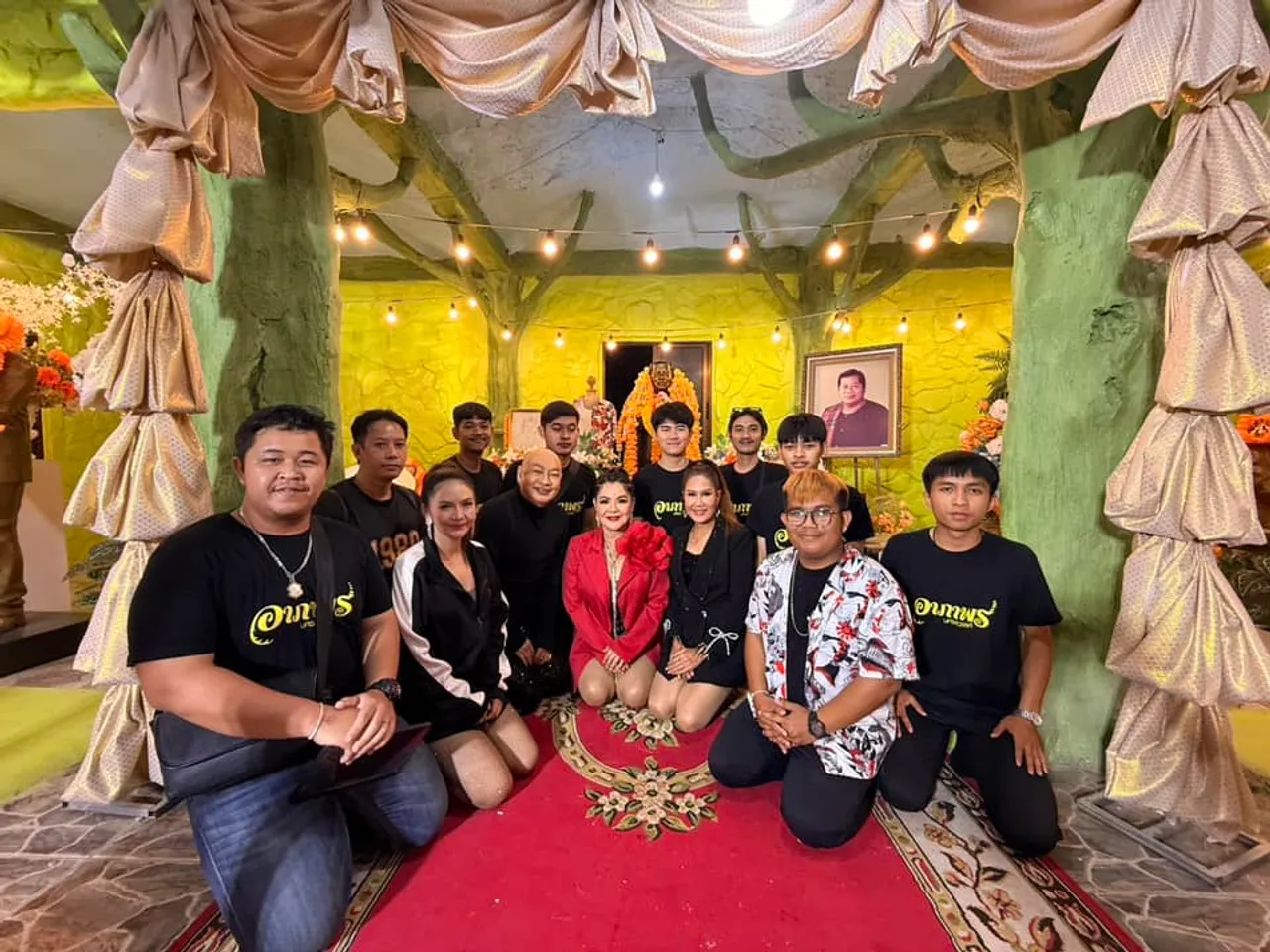 ฮาย อาภาพร ล้วงไหหยิบเลข 2 ตัว หลังไปร่วมงานรำลึก ไวพจน์ เพชรสุพรรณ