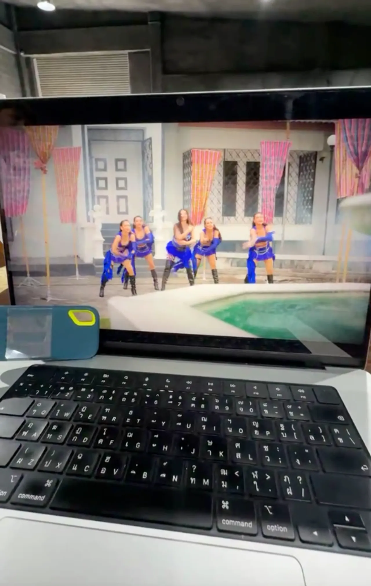 ประจักษ์ชัย พลิกวิกฤตเป็นโอกาส ปล่อยเพลงใหม่ ลำไย สั่งแดนเซอร์ชายห้ามเด้งแรง