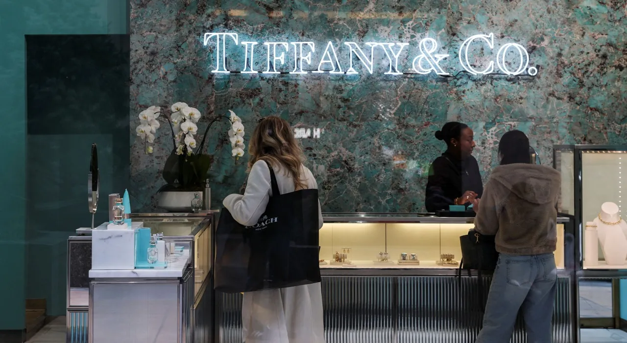 โจรปล้นร้านเพชรกลืนต่างหูเพชร มูลค่ากว่า 25 ล้านบาทลงท้อง หวังรอดการจับกุม