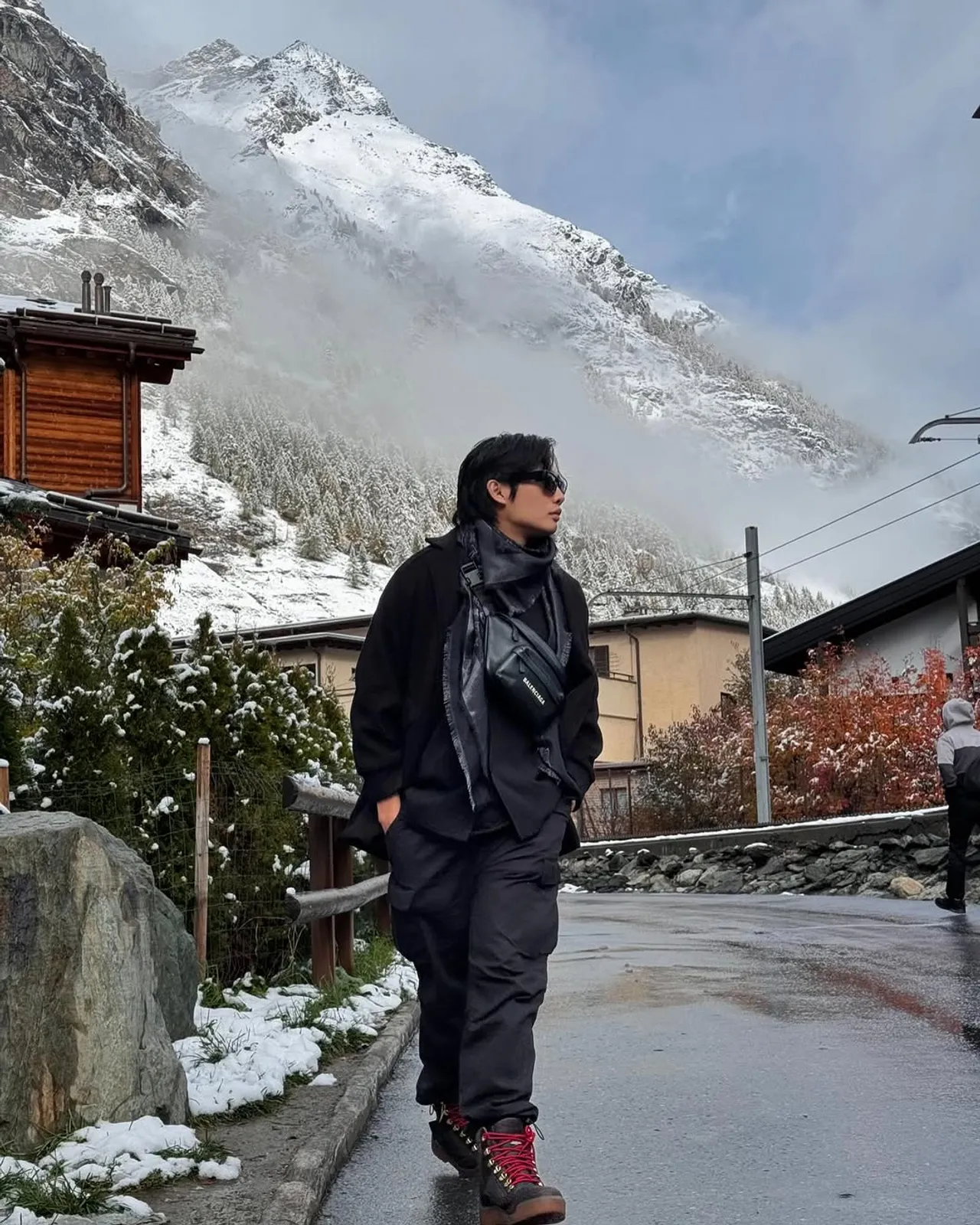 โปรไฟล์ไม่ไก่กา โตชิ แฟนแดนเซอร์ กระแต รวยมากเป็นทายาทโรงงานผลิตเครื่องสำอาง