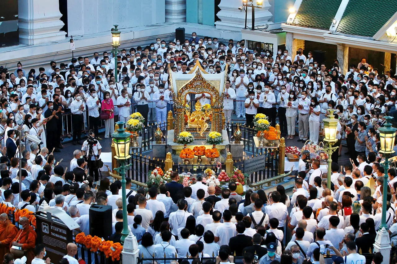 บูชา "พระพรหม" ในบ้าน เสริมปัญญา รุ่งเรือง ความสำเร็จ