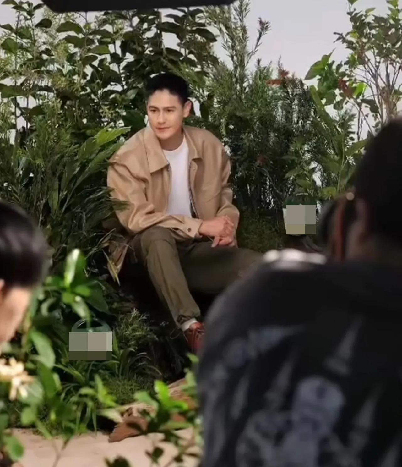 อปป้ามาเอง น้ำ รพีภัทร เสิร์ฟลุคร่างทอง เป็นเกษตรกรก็หล่อได้