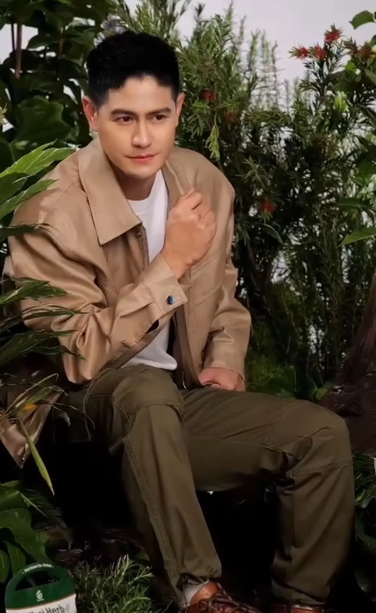 อปป้ามาเอง น้ำ รพีภัทร เสิร์ฟลุคร่างทอง เป็นเกษตรกรก็หล่อได้