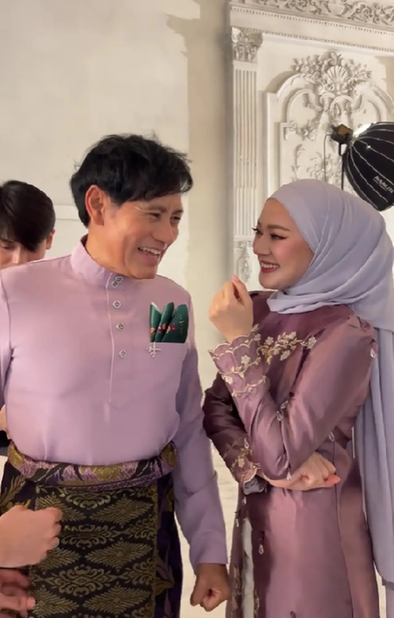 เปิดโมเมนต์สุดหวาน ไทด์-ทับทิม ใส่ชุดอิสลาม คนพากันถามแต่งงานแล้วเหรอ (คลิป)