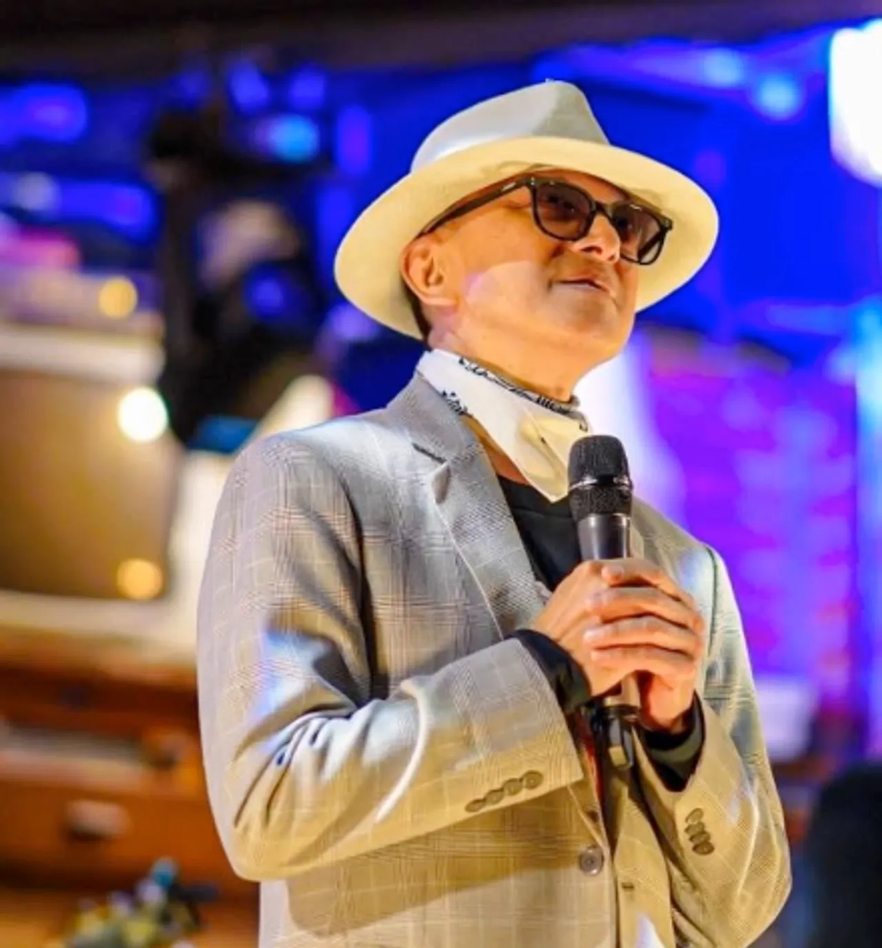 ติ๊ก ชีโร่ จดจำไปจนวันตาย ไลฟ์เปิดหมวกหาเงิน 24 ล้านเยียวยาผู้เสียชีวิต