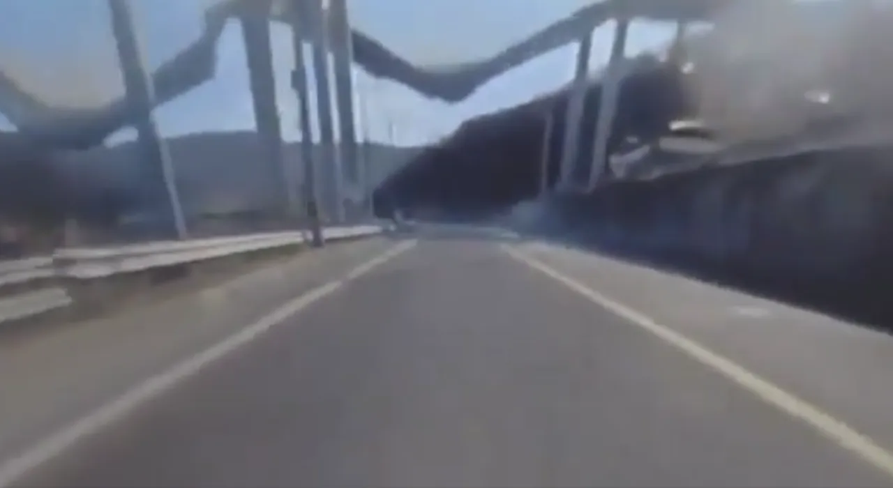 ระทึก สะพานกำลังก่อสร้างพังถล่มในเกาหลีใต้ ฝังกลบคนงานดับ 2 ศพ เจ็บ 5 ราย (คลิป)