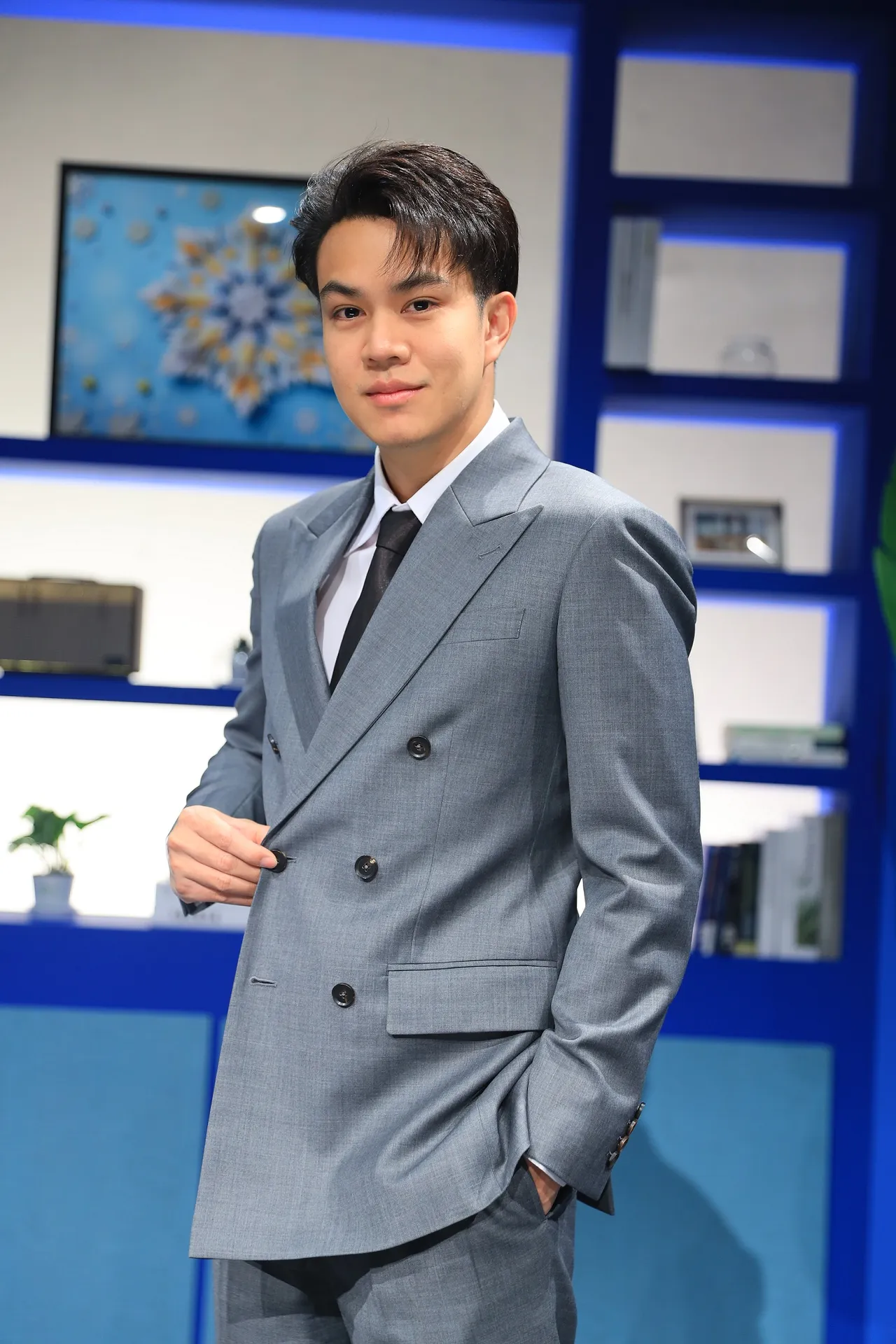 หลุยส์ เฮส ประกาศลุยงานเบื้องหลัง ร่วมทัพช่อง 7HD เปิดตัว มหาชนTalk