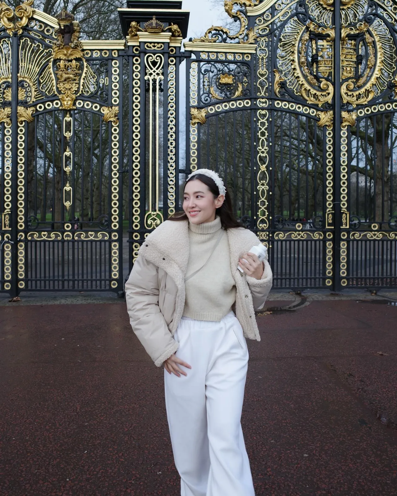 โมเมนต์น่ารัก เบลล่า ร่วมเฟรม คุณพ่อวิล ชวิณ คนชื่นชมว่าที่ลูกสะใภ้สวยสง่ามาก